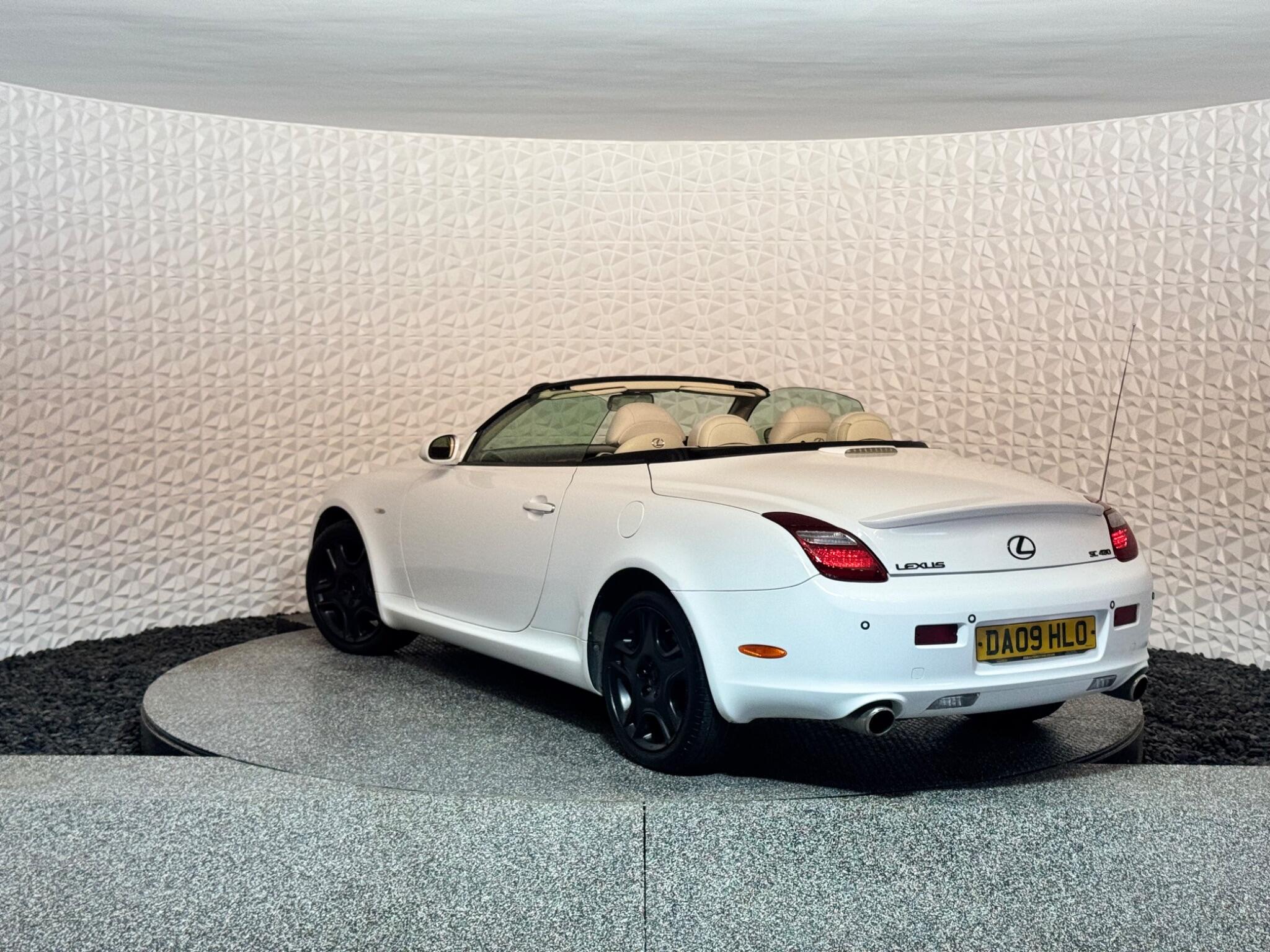 Lexus SC view 3