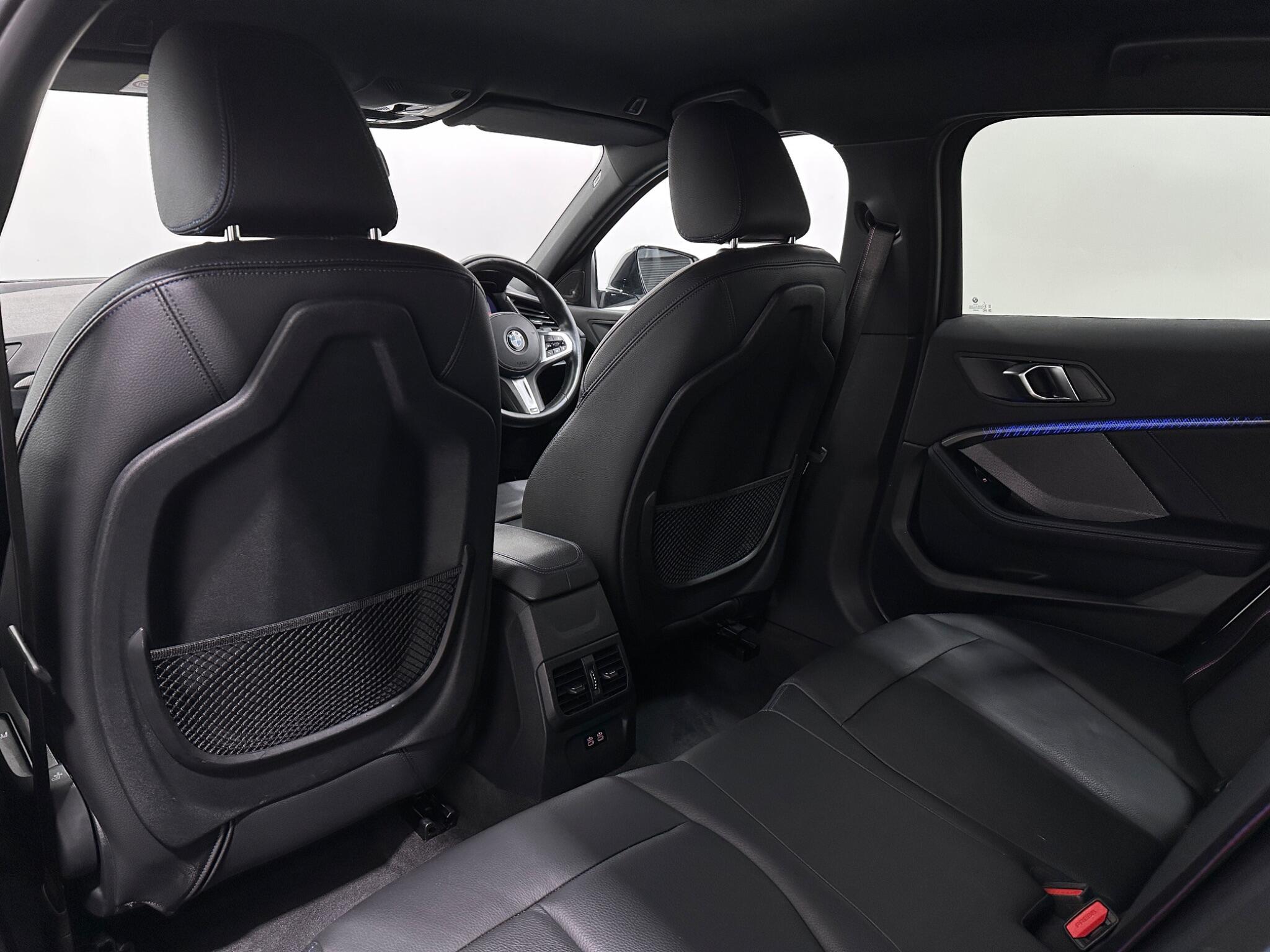 BMW 1 Series view 41