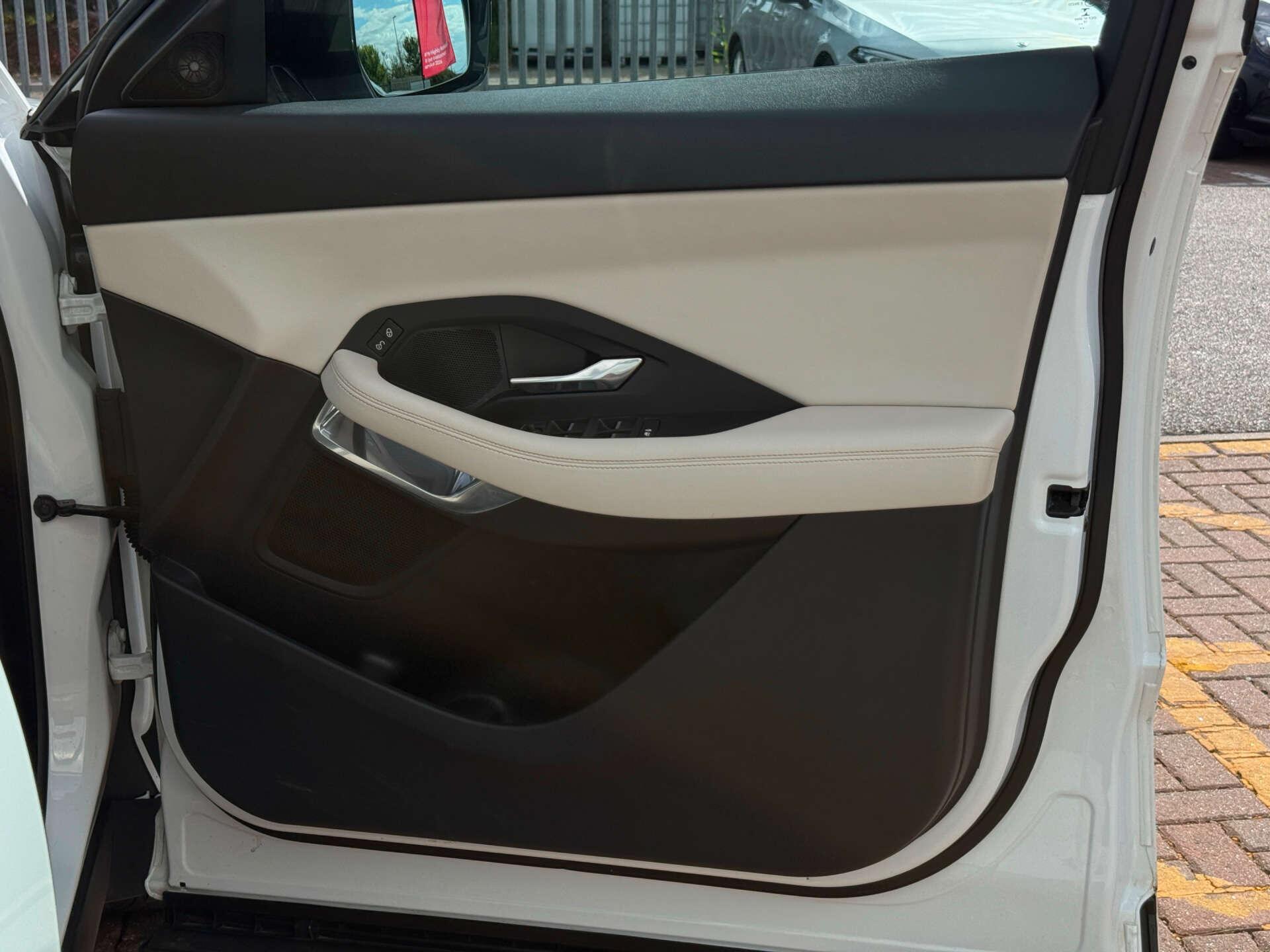 Jaguar E-Pace view 20