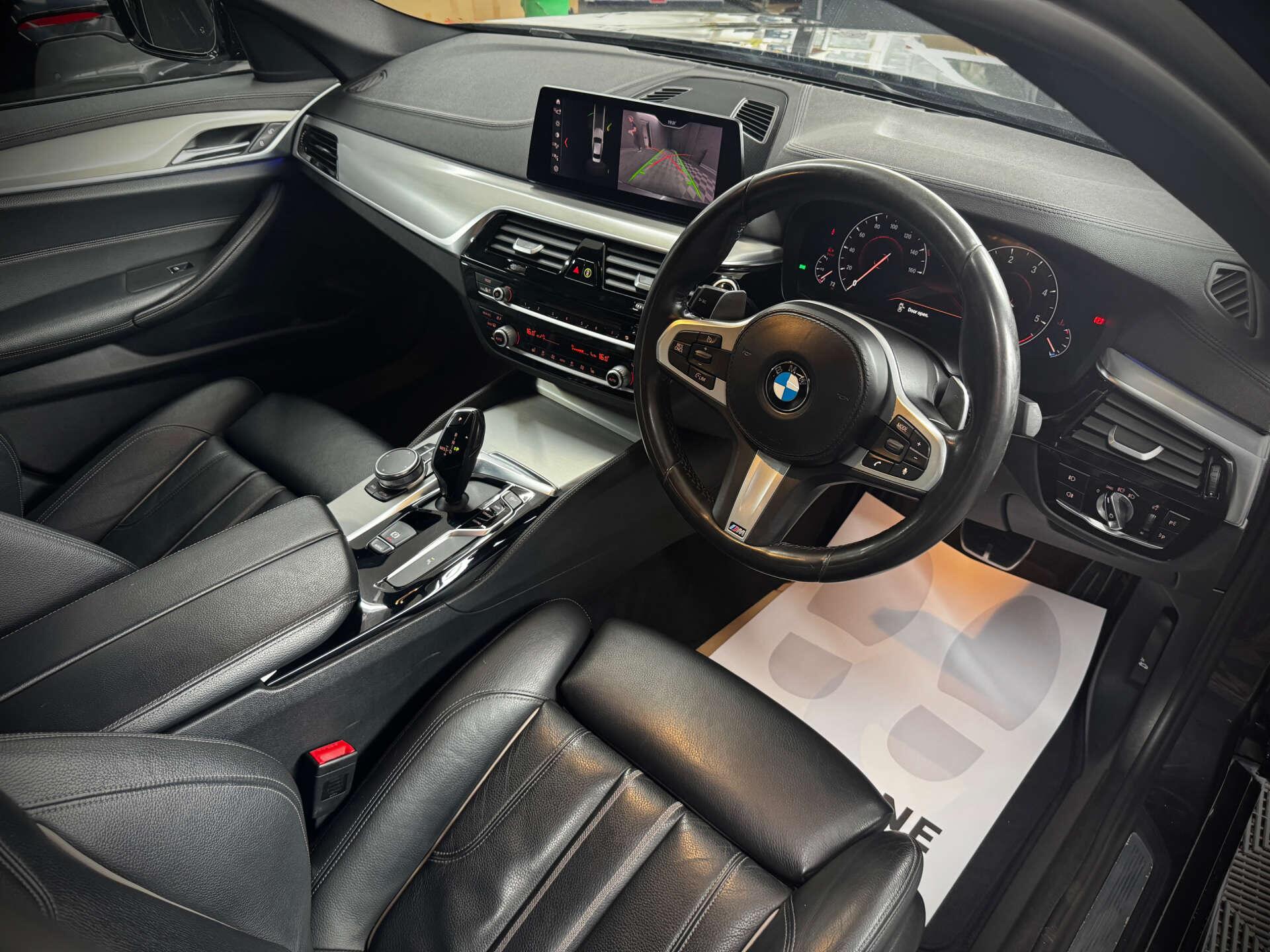 BMW 5 Series view 28