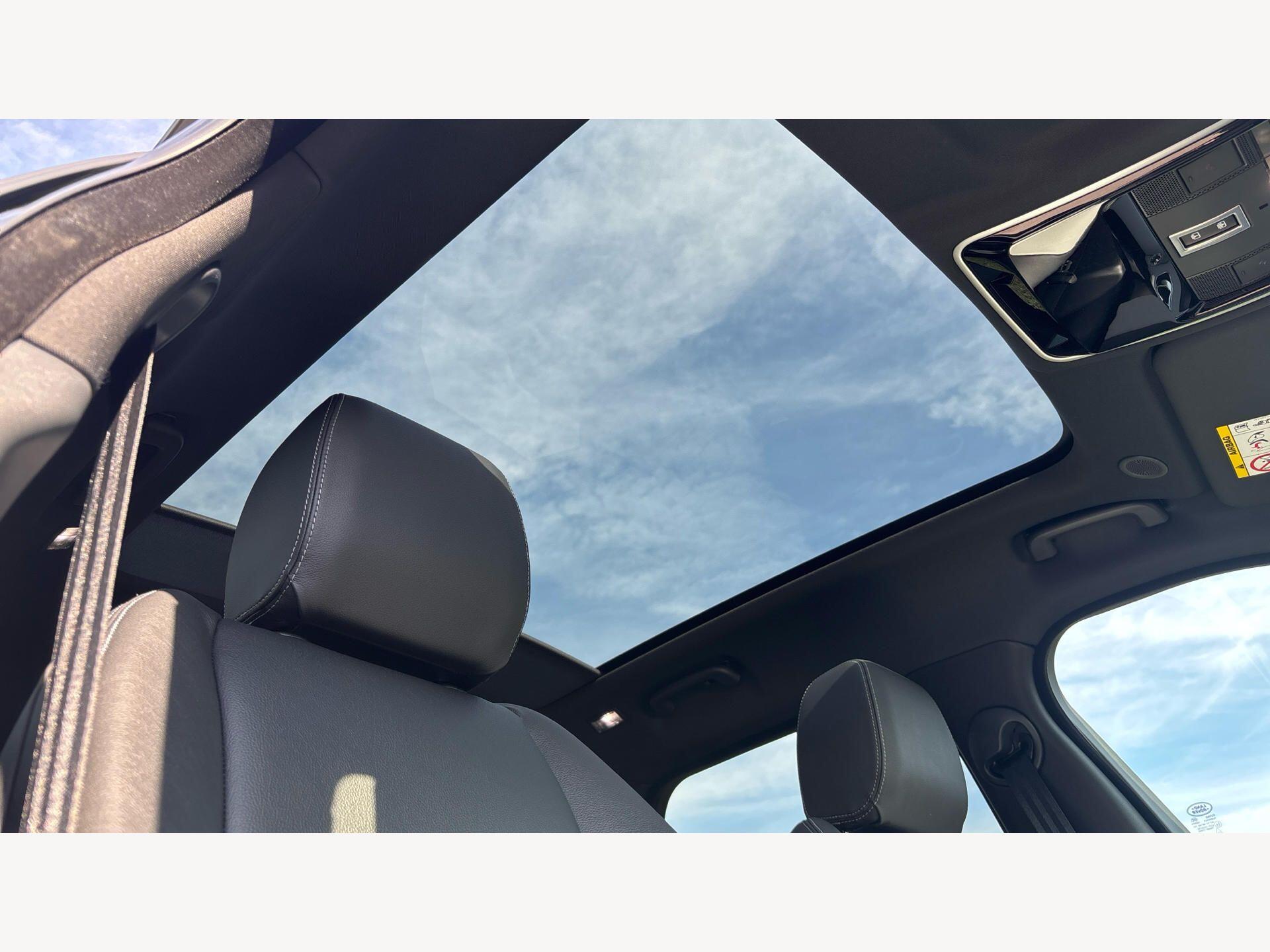 Land Rover Range Rover Velar view 24