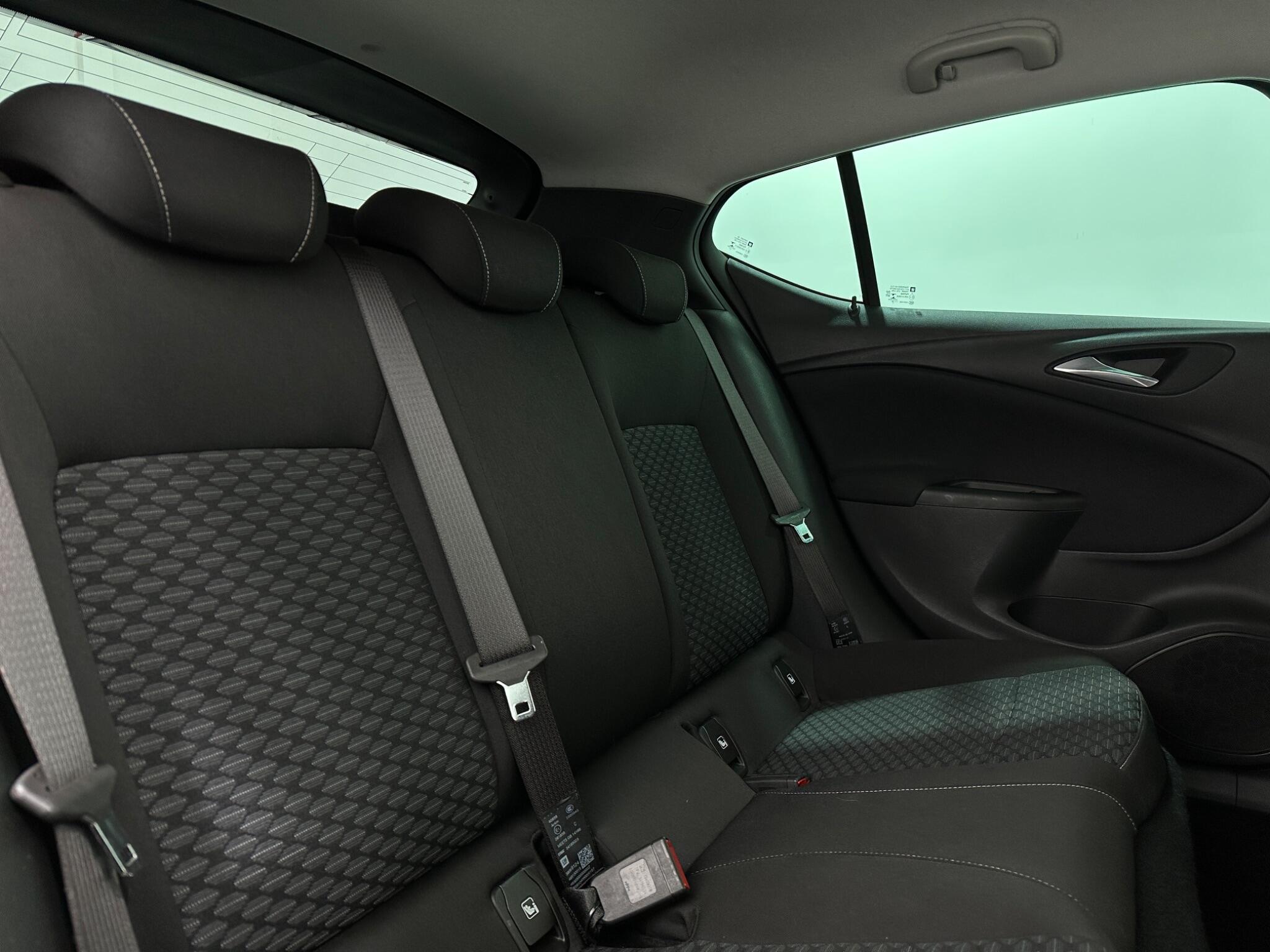 Vauxhall Astra view 41