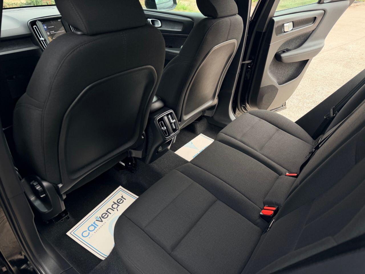 Volvo XC40 view 21