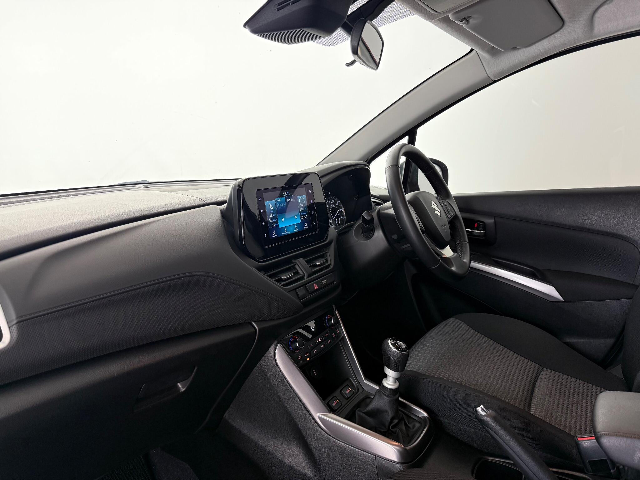 Suzuki S-Cross view 4