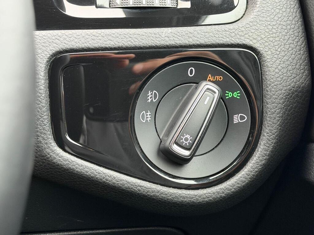 Volkswagen Golf view 44
