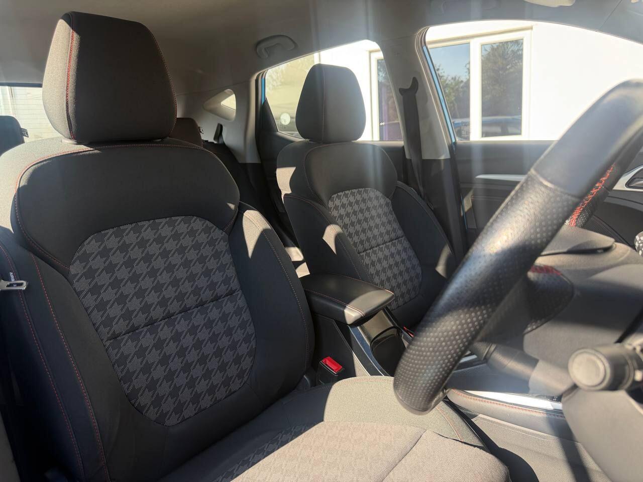 MG ZS view 11