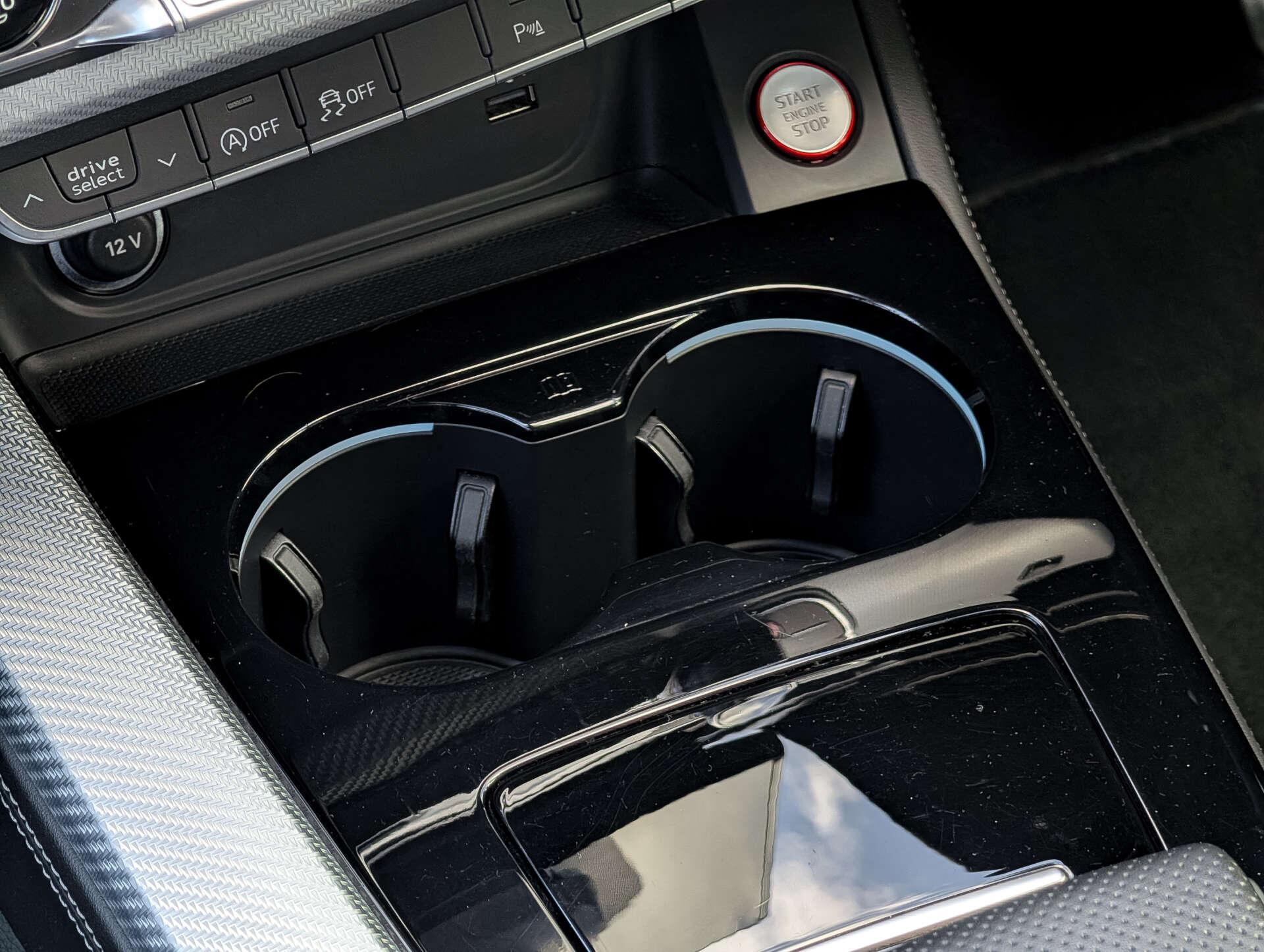 Audi RS4 view 40