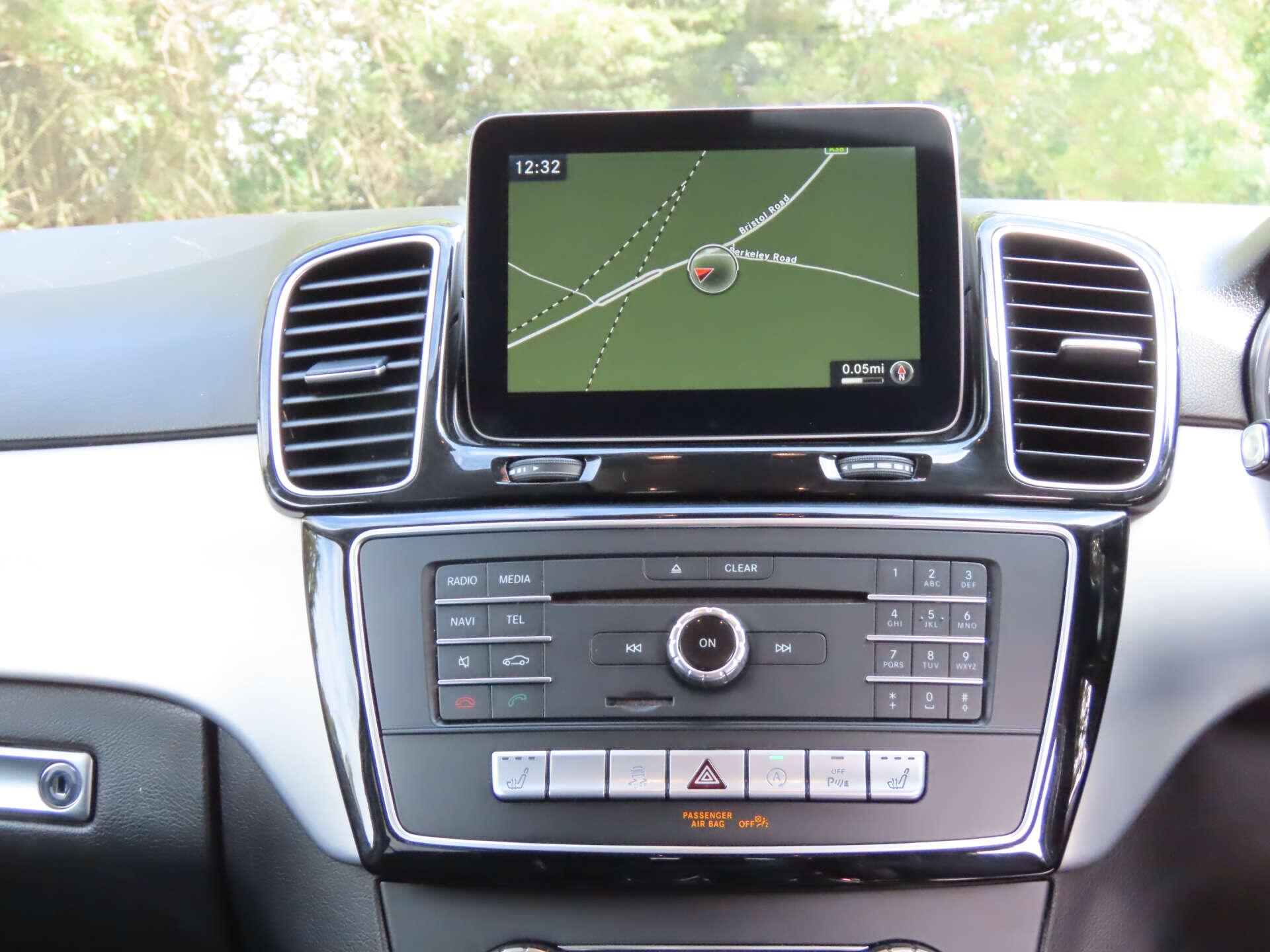 Mercedes-Benz Gle view 10