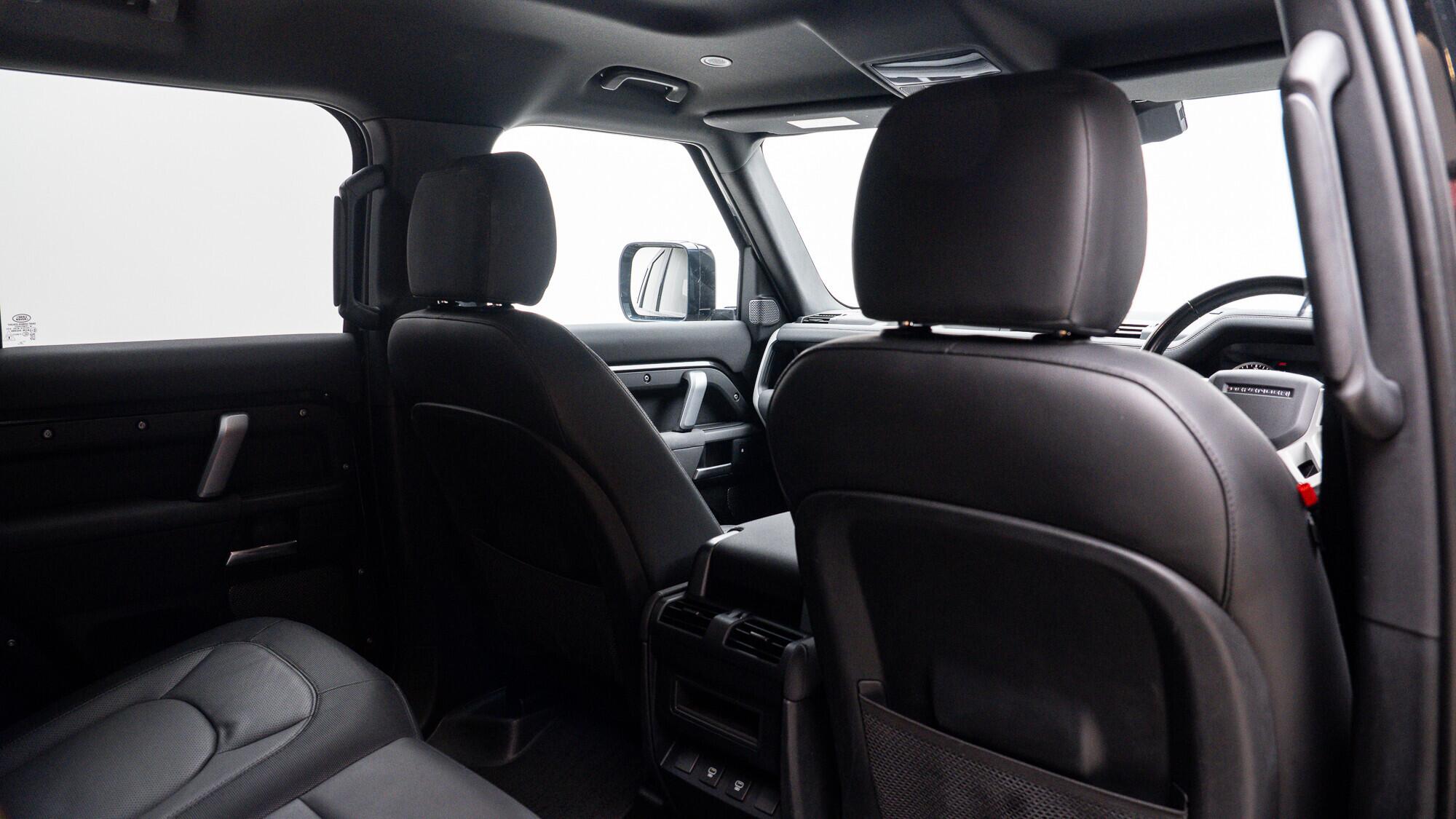 Land Rover Defender view 20