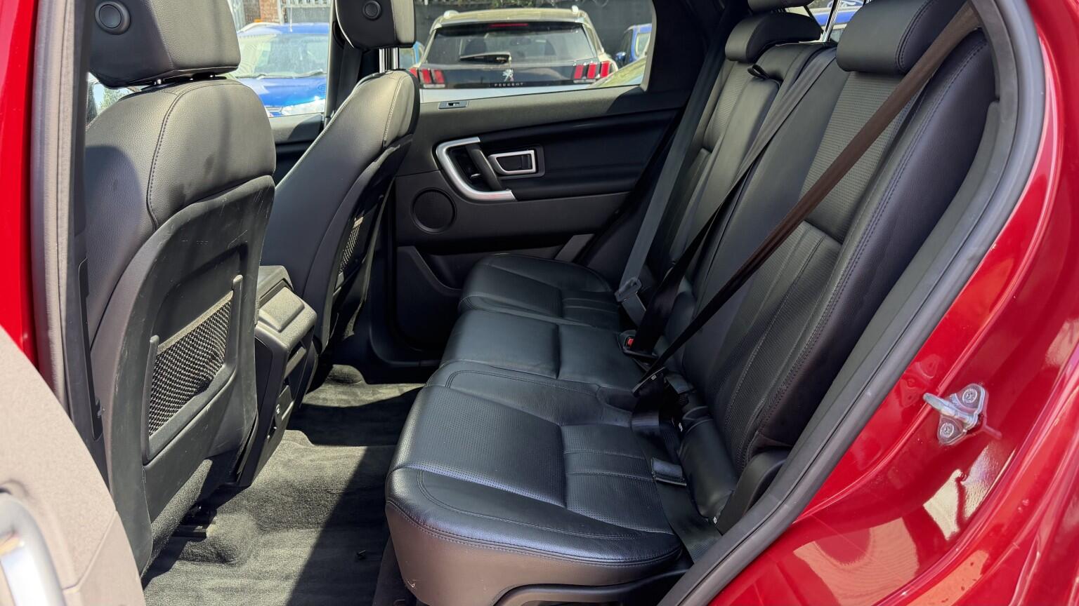 Land Rover Discovery Sport view 20