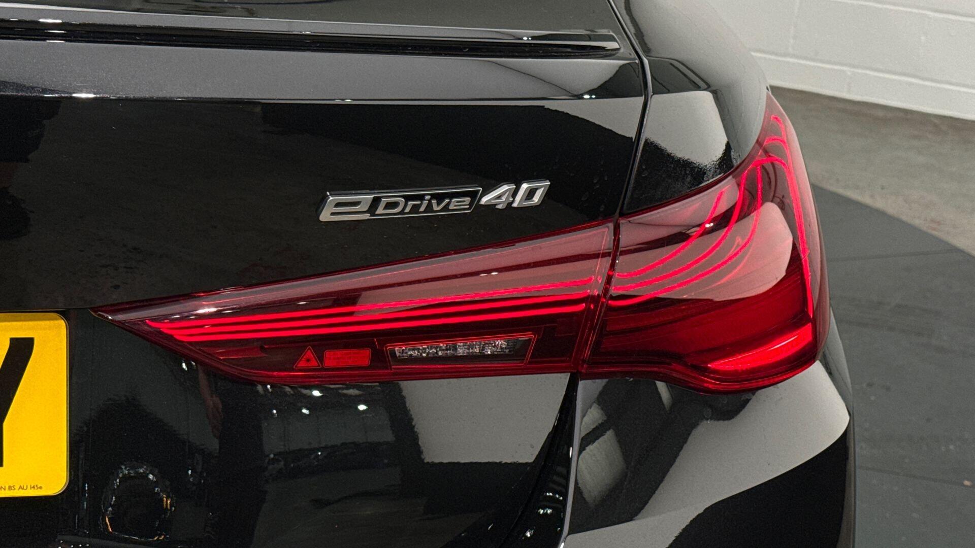 BMW I4 view 21