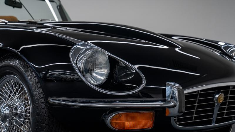 Jaguar E-Type view 9