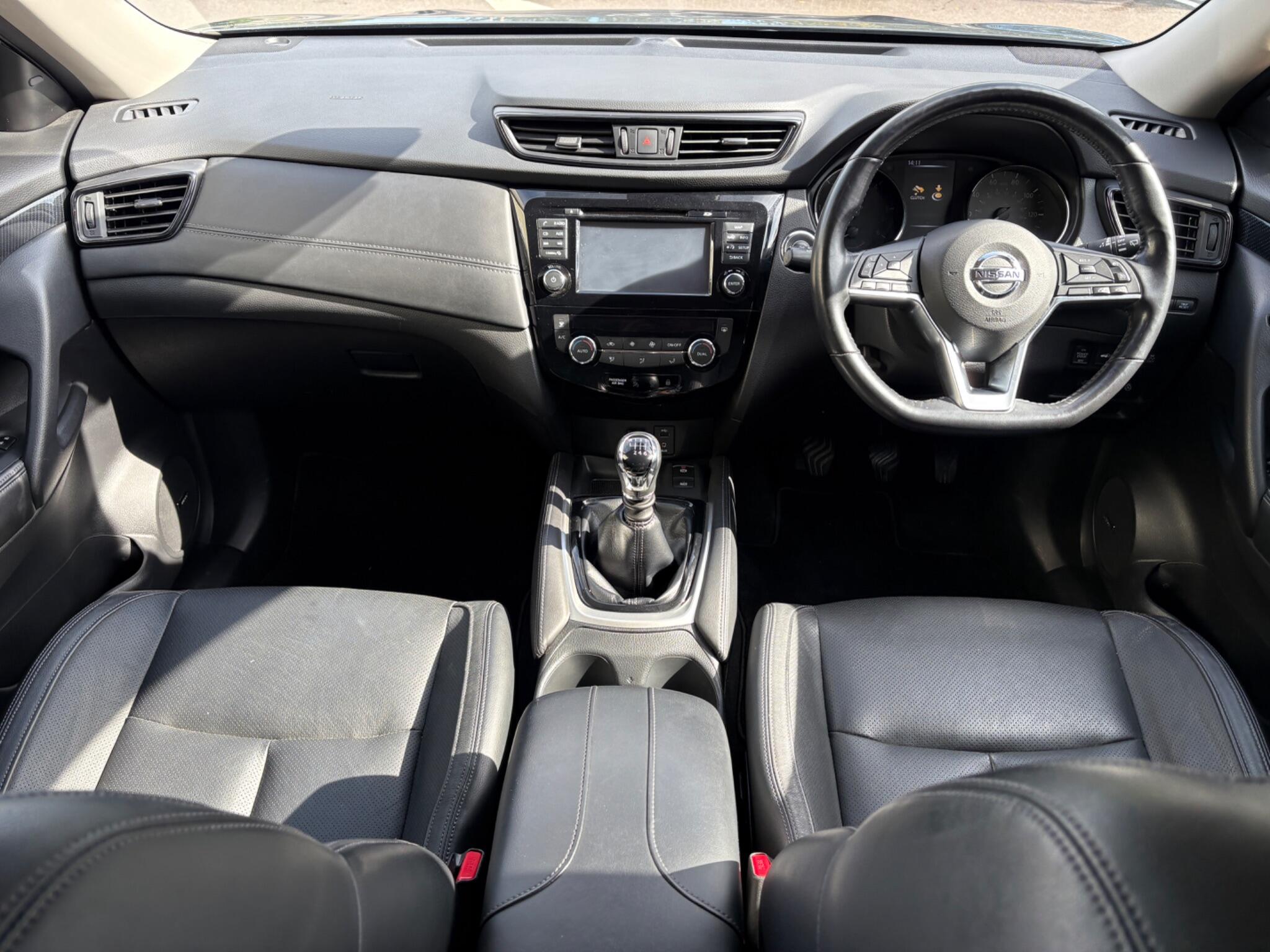 Nissan X-Trail view 17