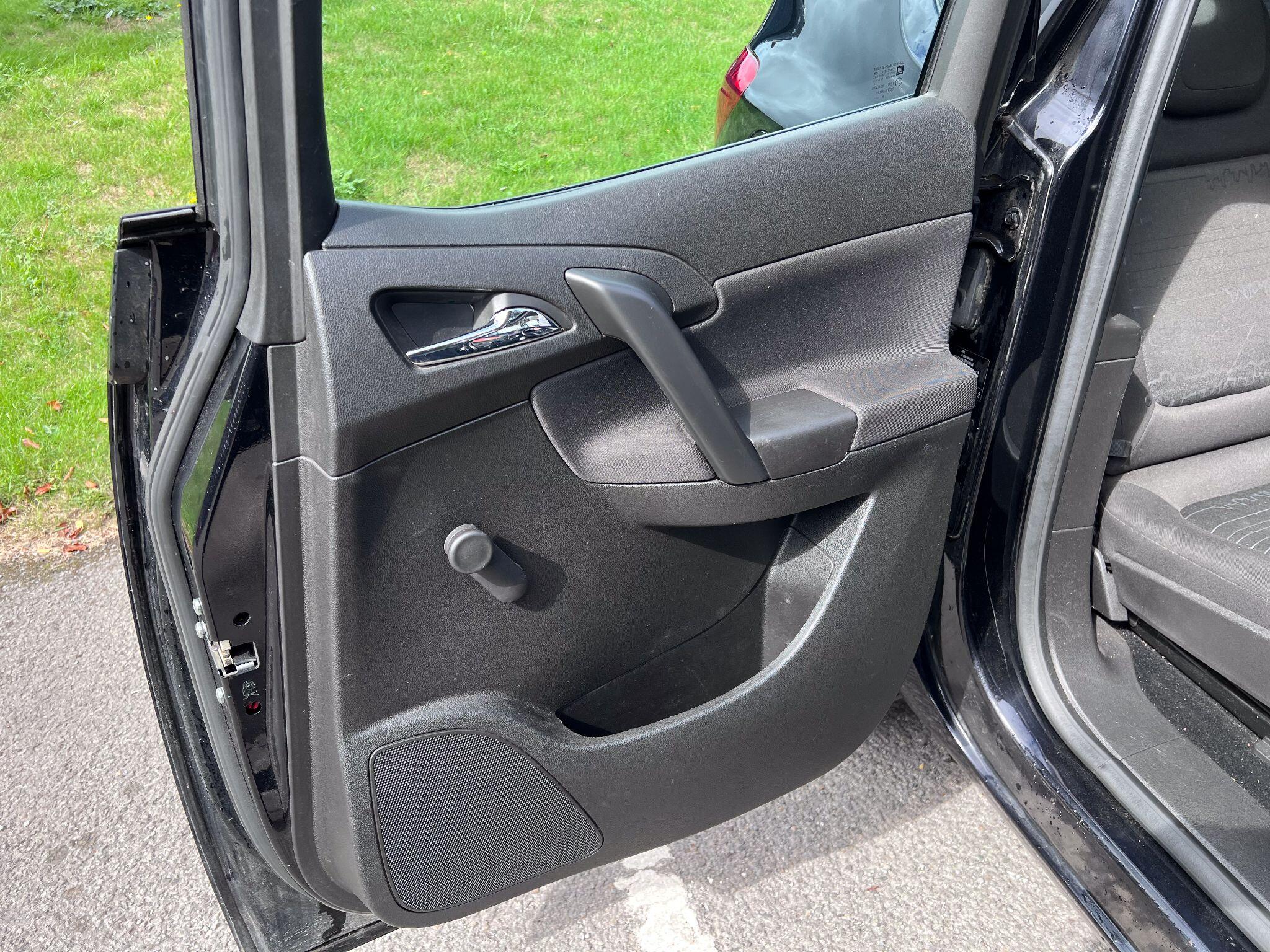 Vauxhall Meriva view 19