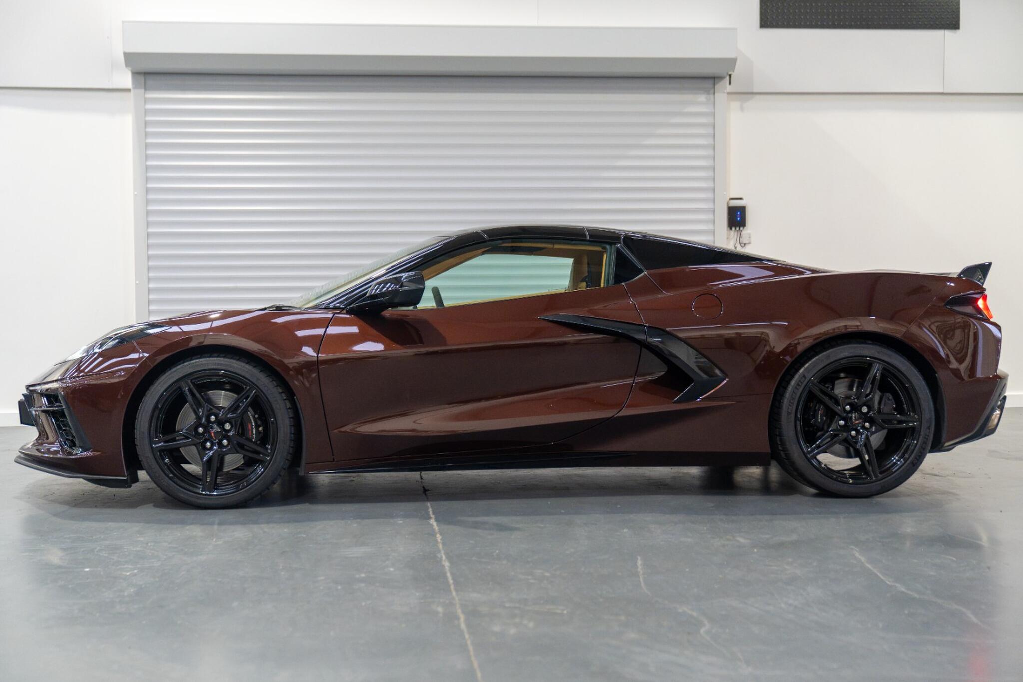 Chevrolet Corvette view 3