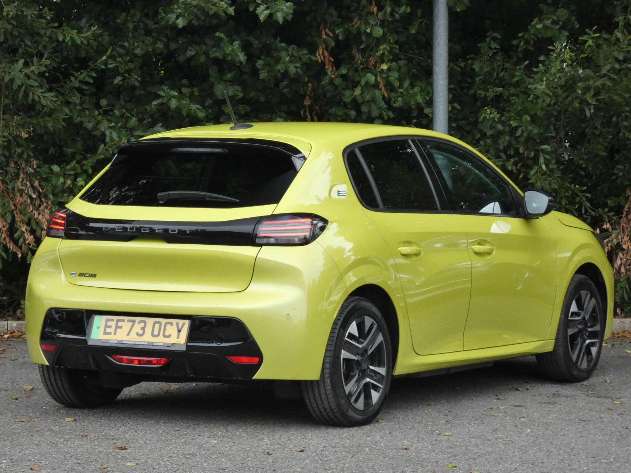 Peugeot E-208 view 16