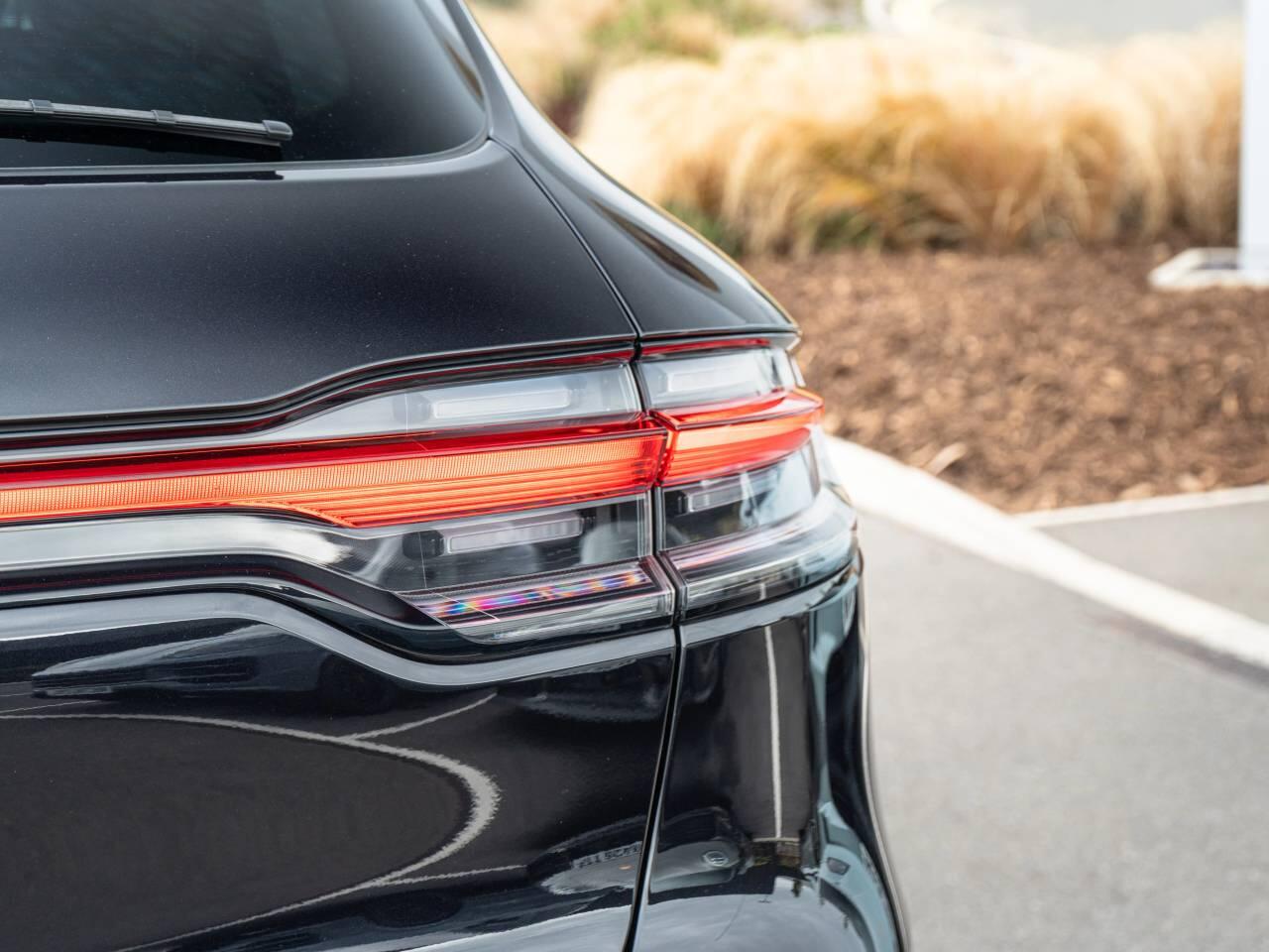 Porsche Macan view 11