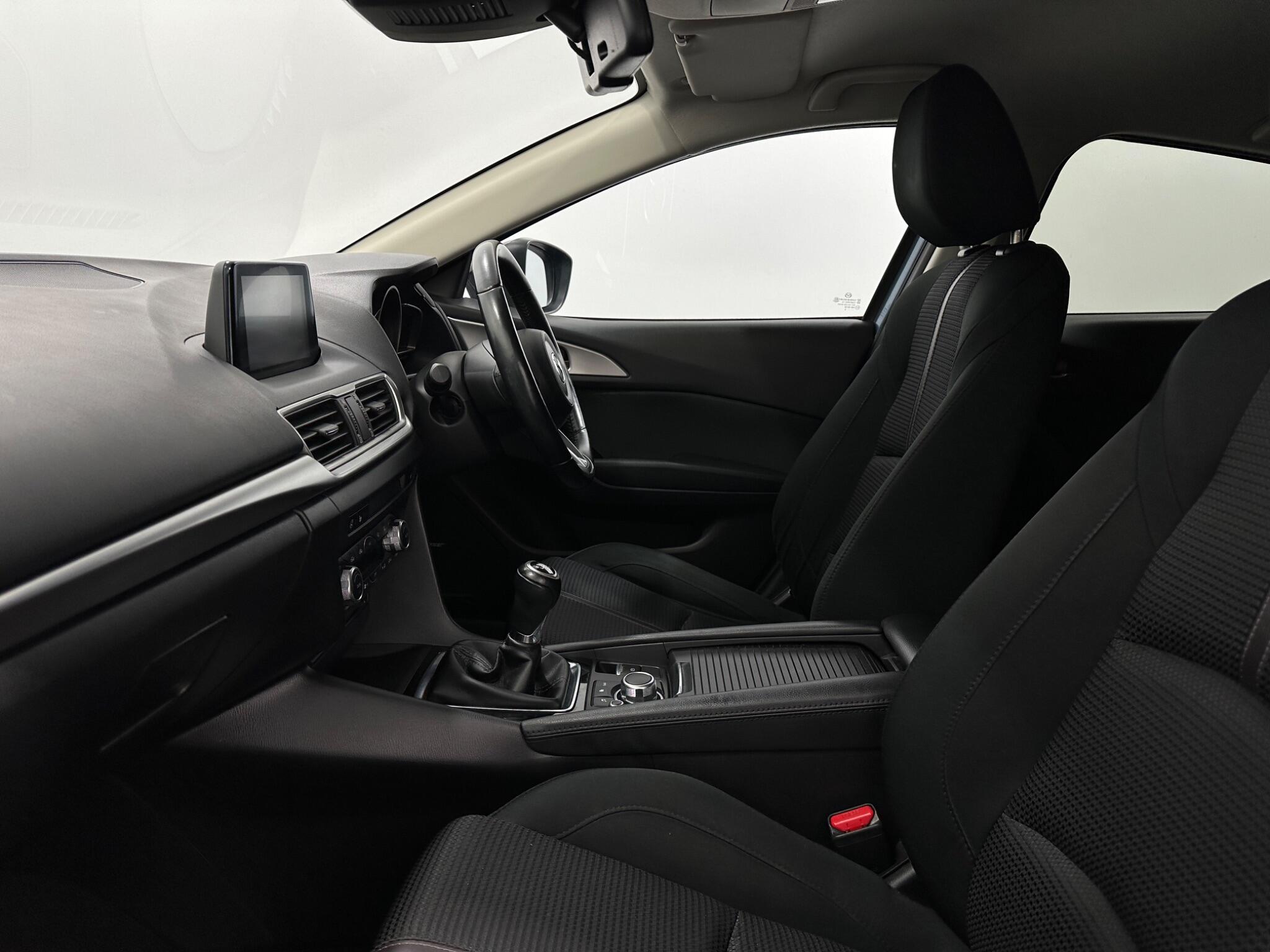 Mazda Mazda3 view 35