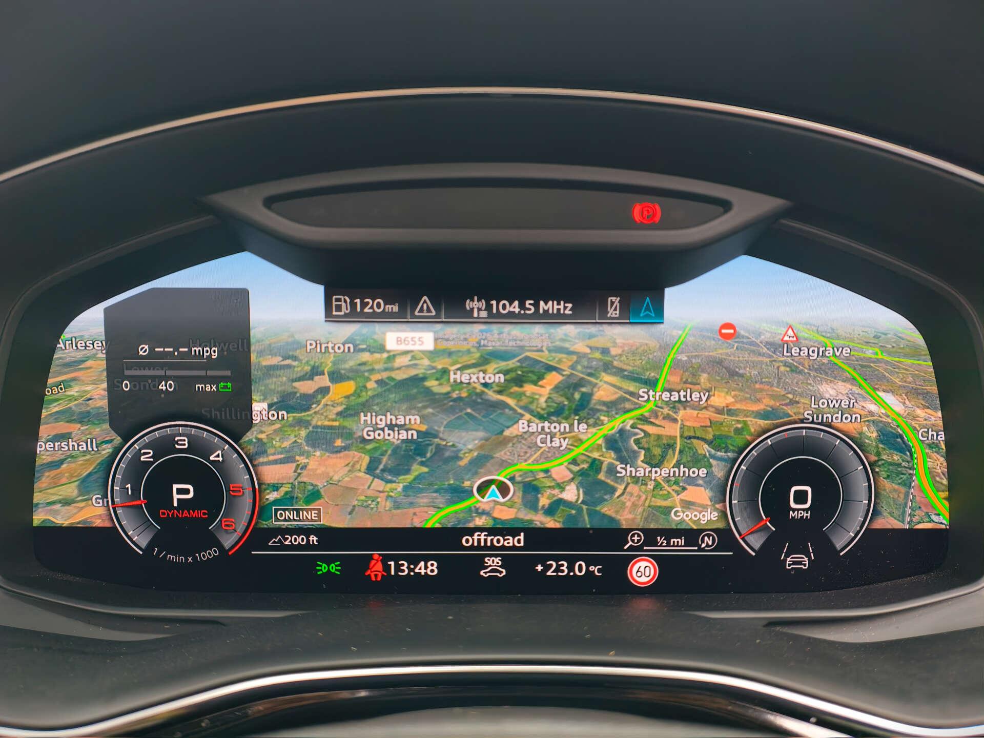 Audi Q8 view 47