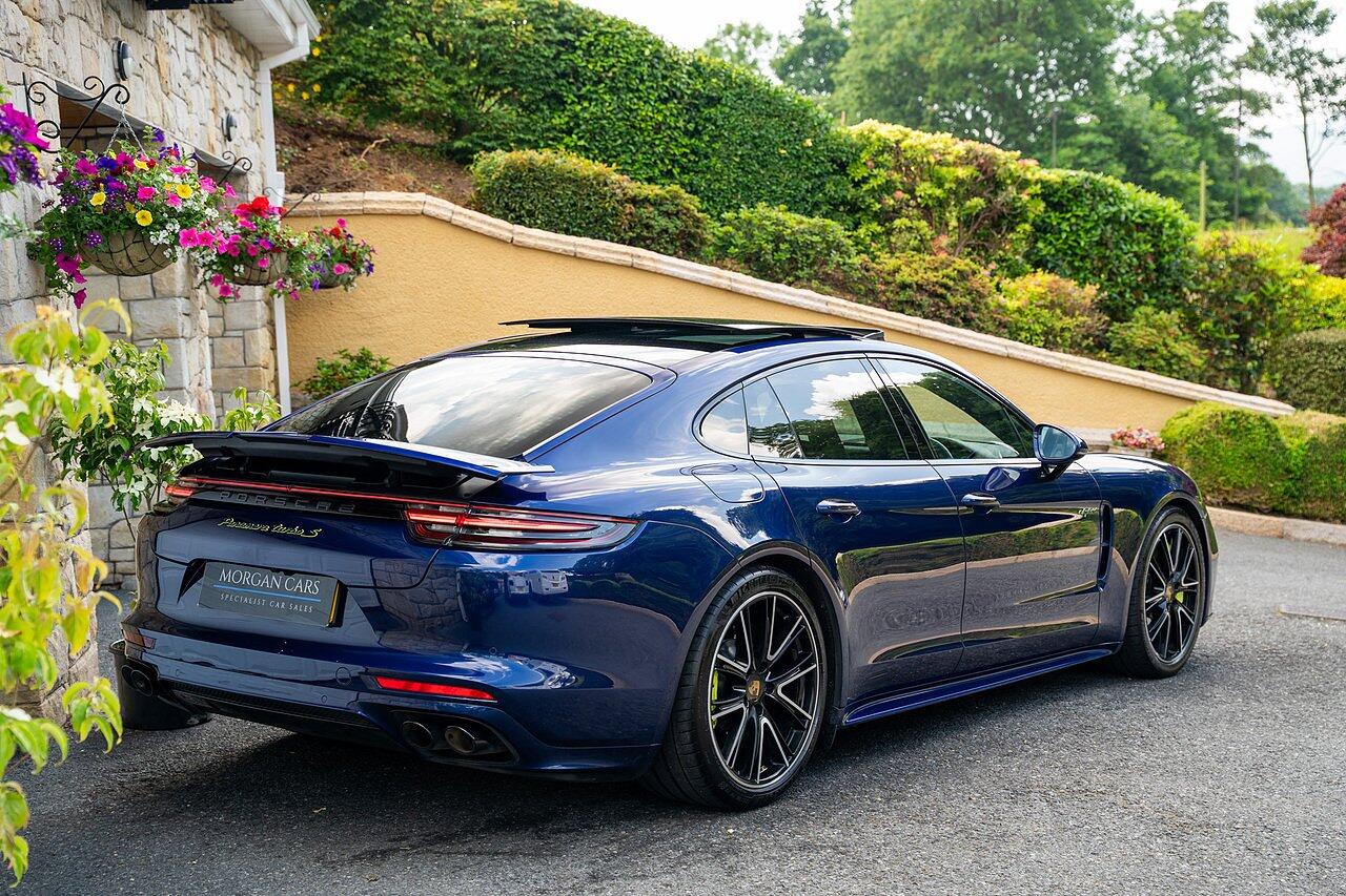 Porsche Panamera view 91