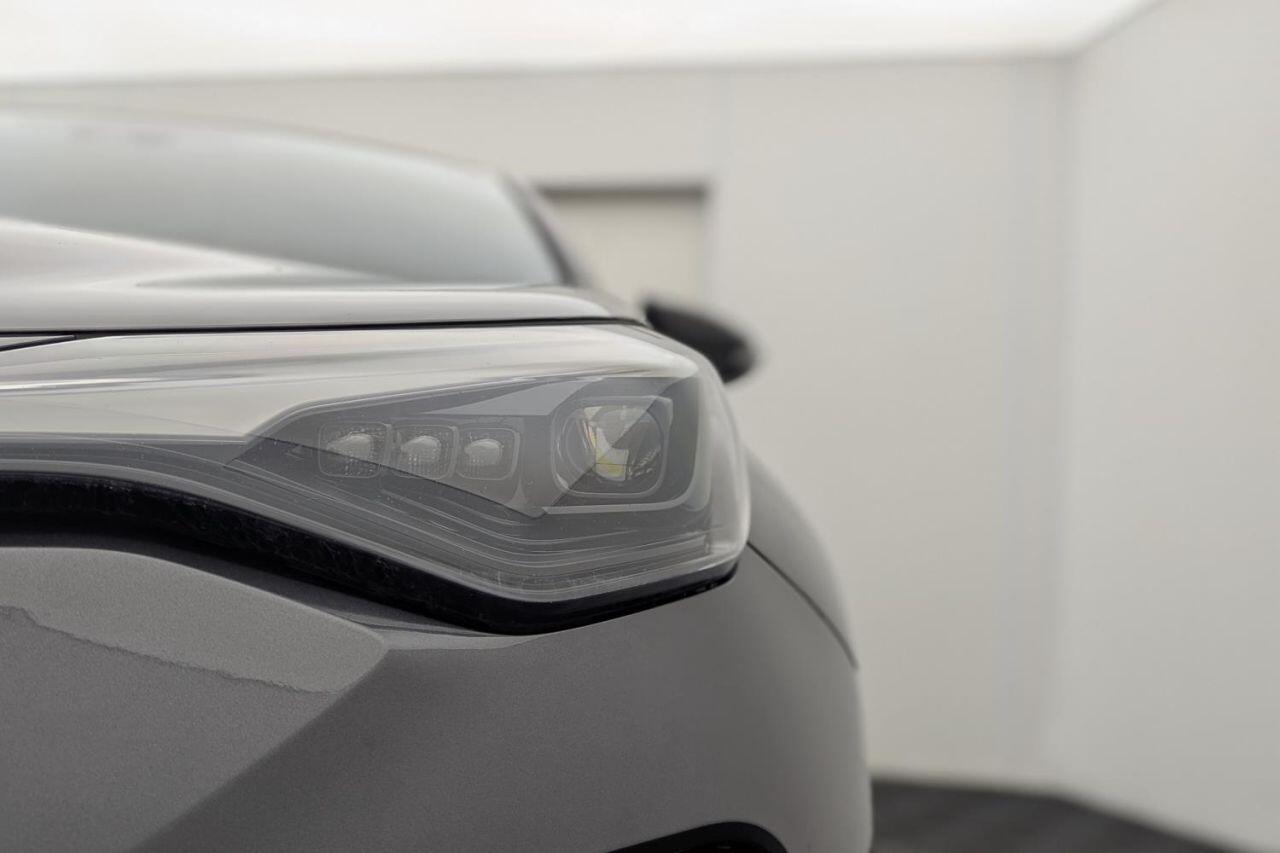 Toyota C-HR view 41