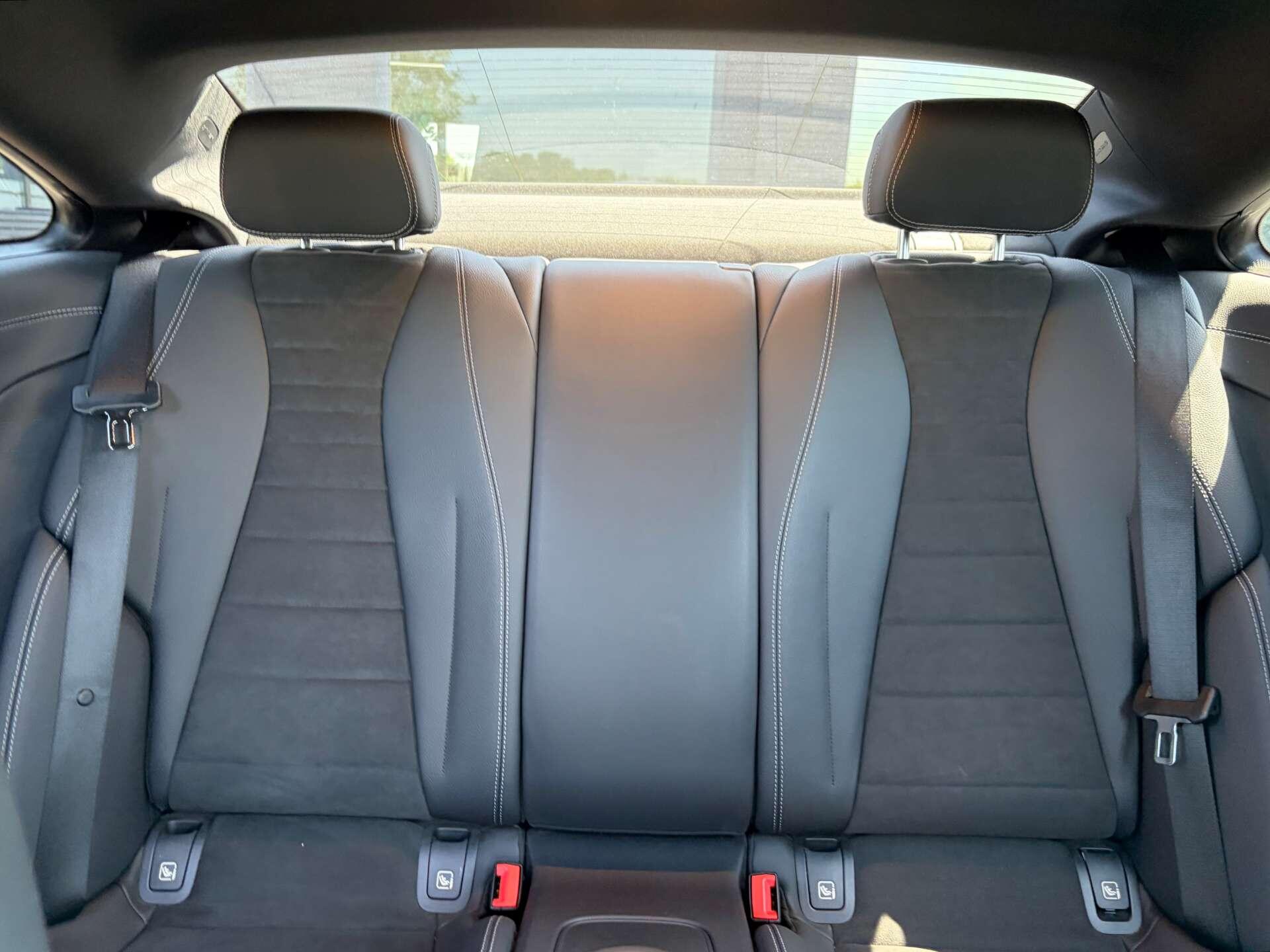 Mercedes-Benz E Class view 25