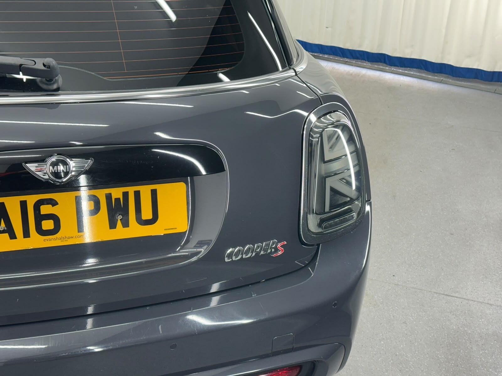 MINI Hatch view 7
