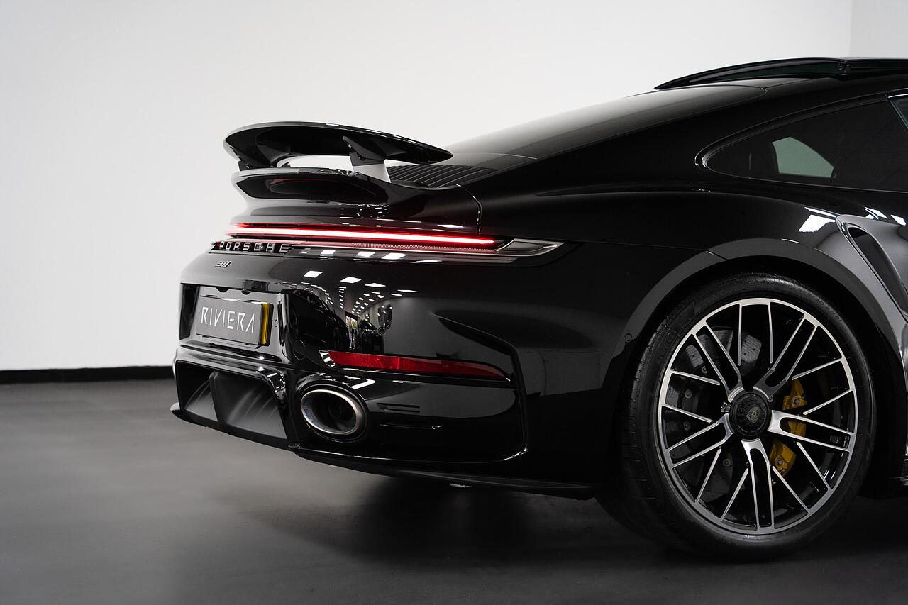 Porsche 911 view 37