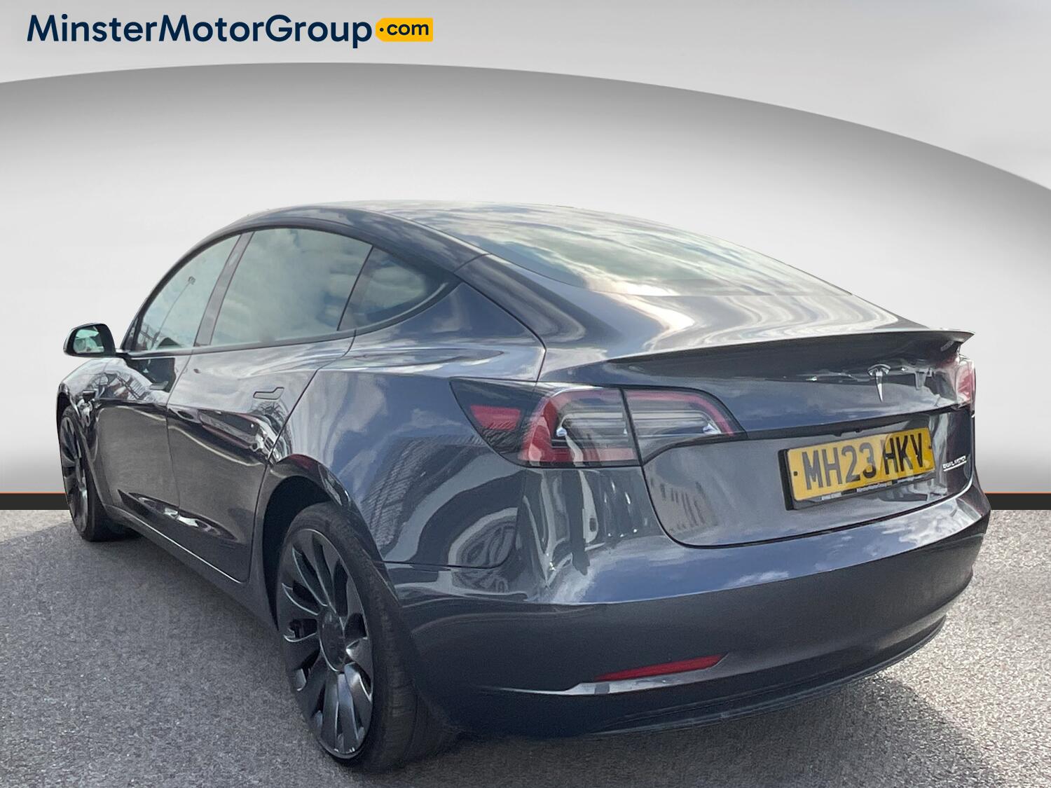 Tesla Model 3 view 4