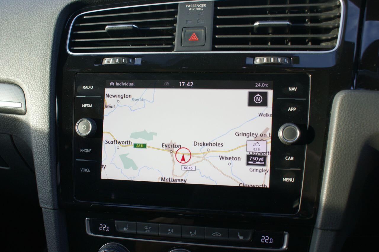 Volkswagen Golf view 48