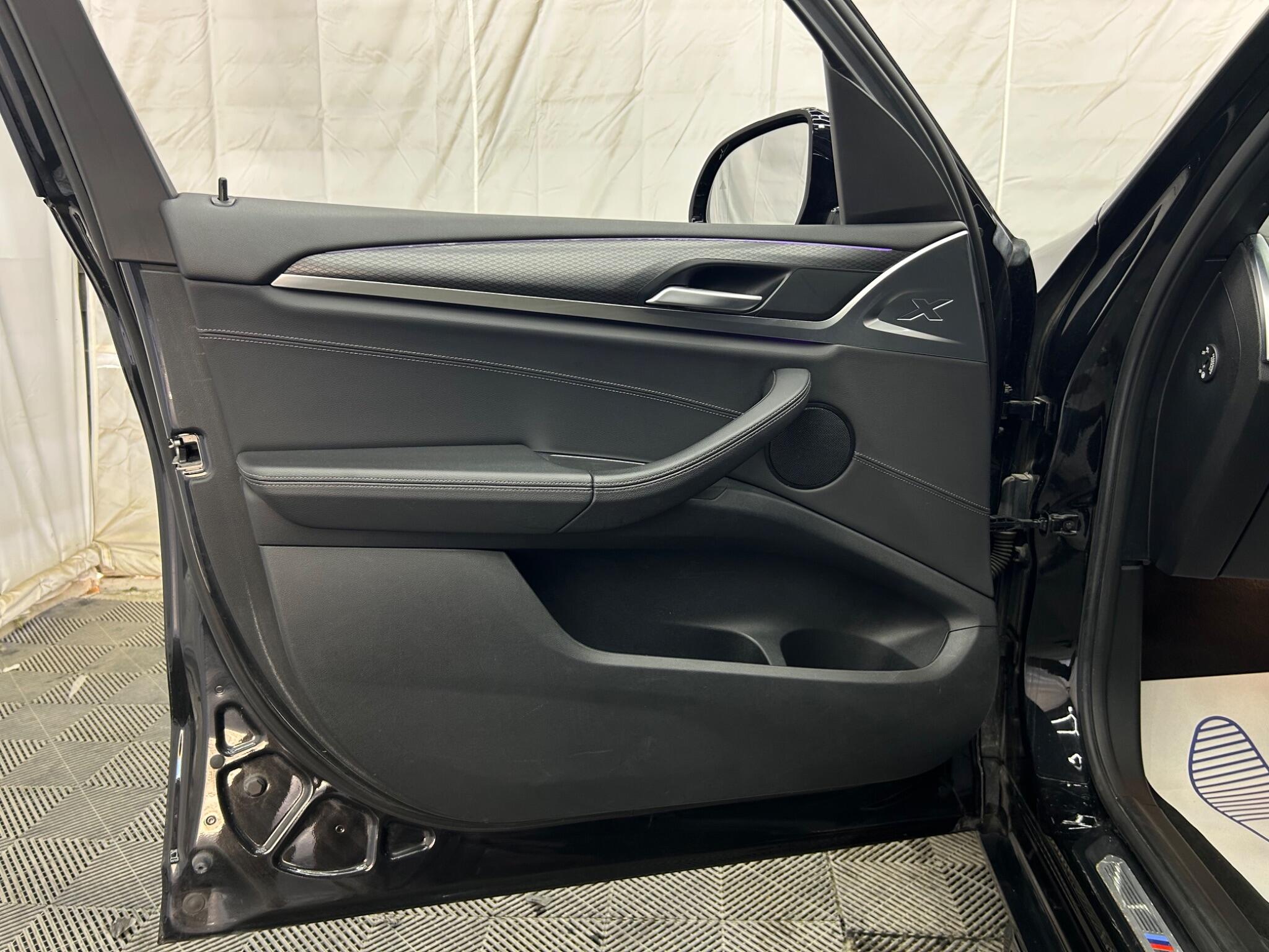 BMW X3 view 32