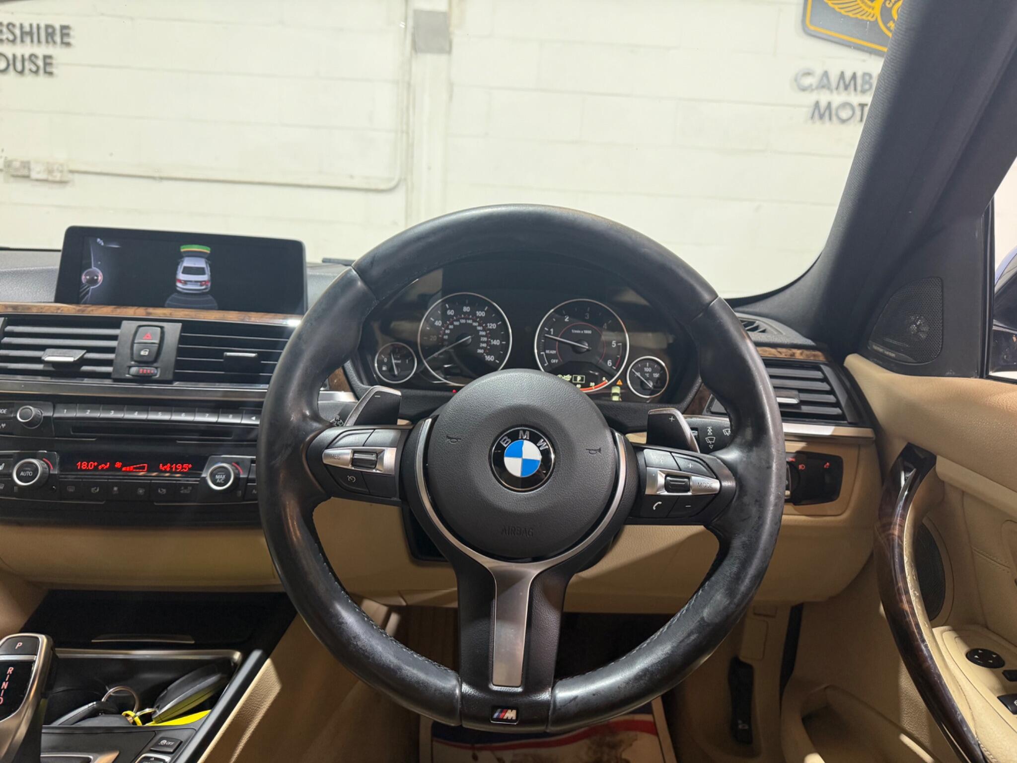 BMW 3 Series view 44