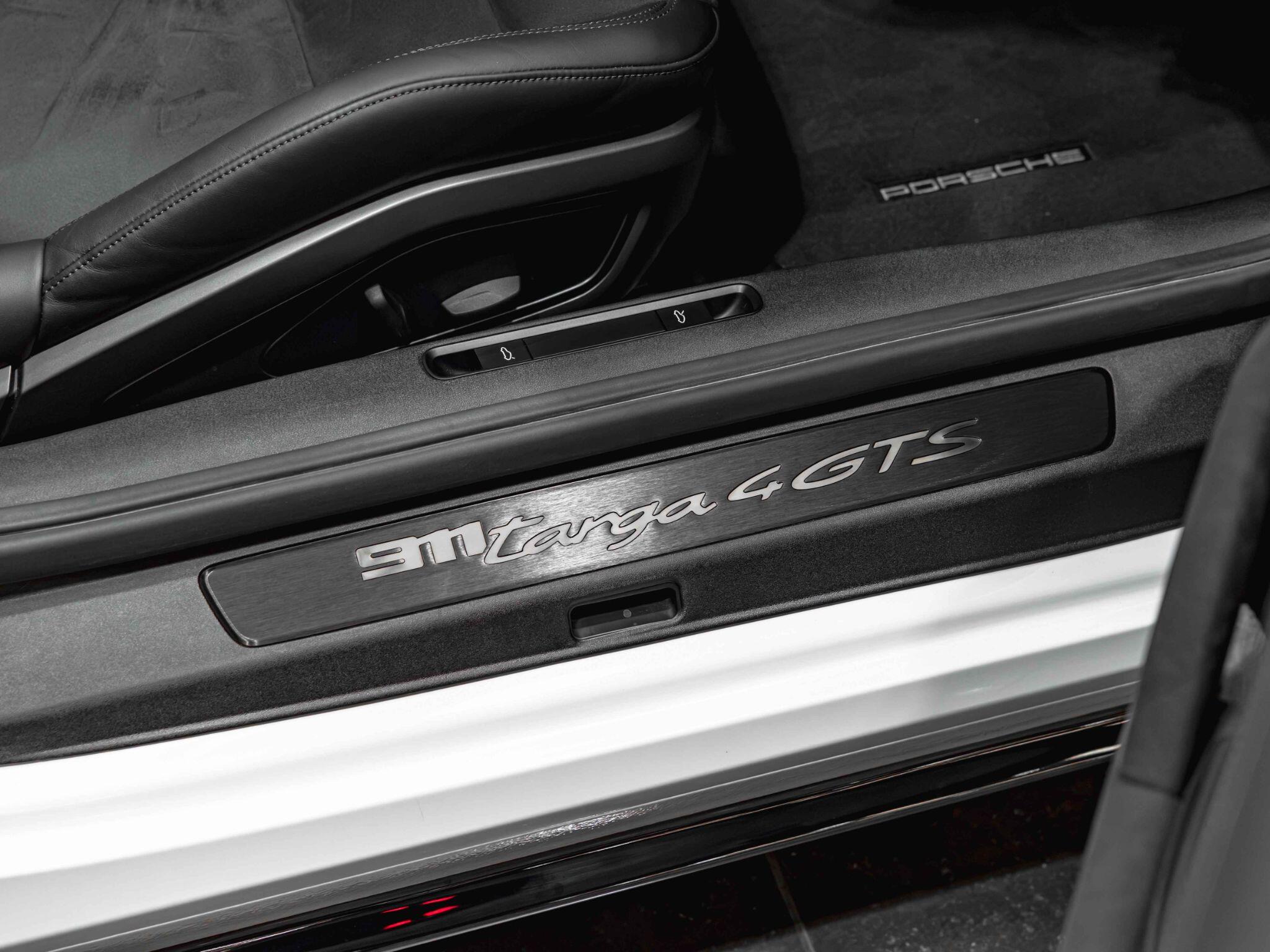 Porsche Targa view 28