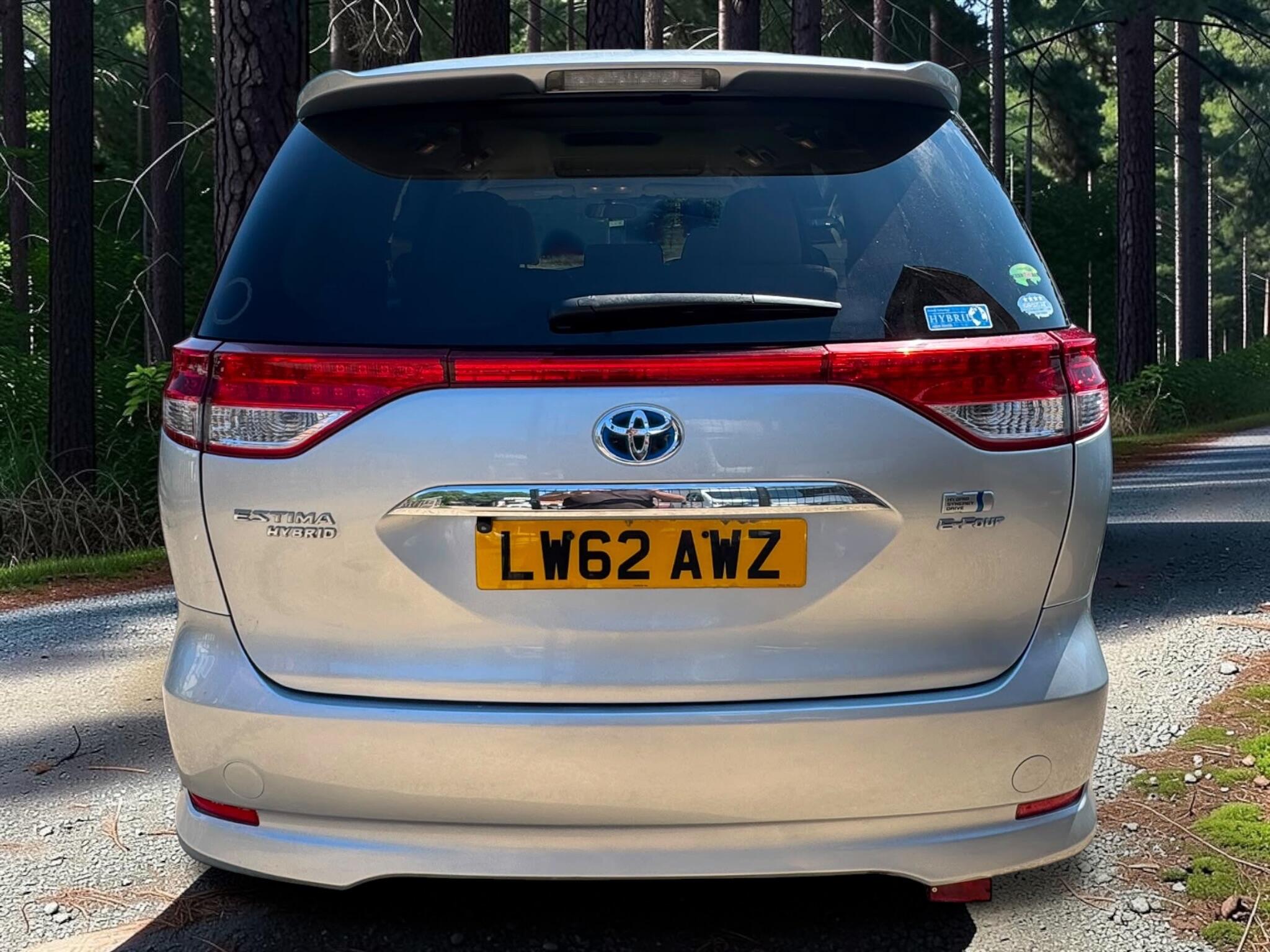 Toyota Estima view 8