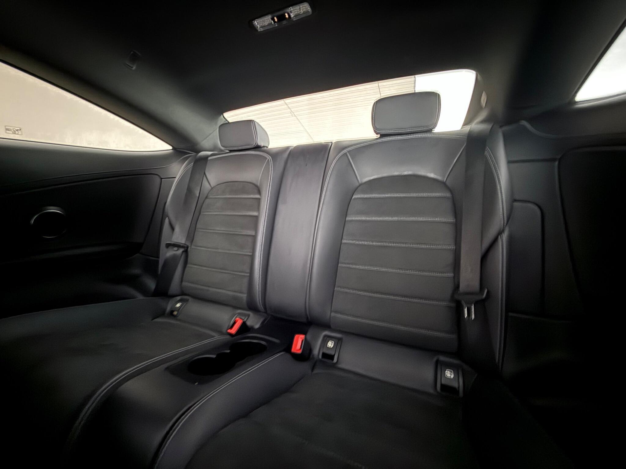 Mercedes-Benz C-Class view 31