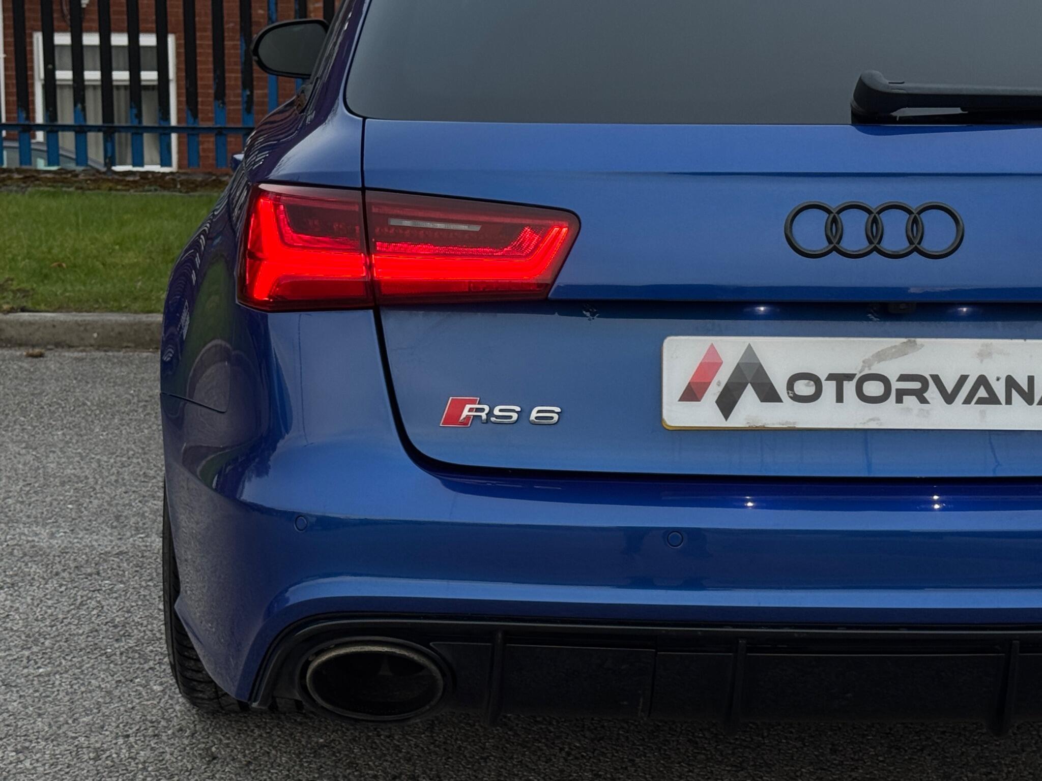 Audi RS6 view 17