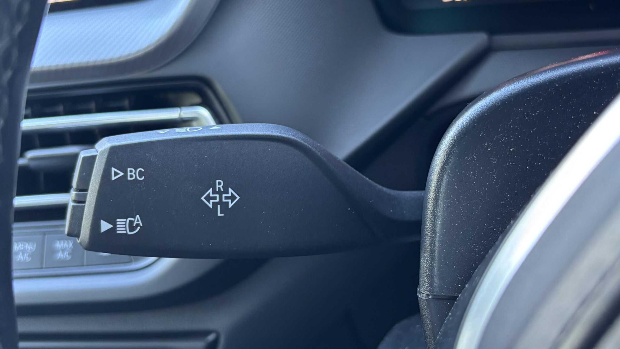 BMW 2 Series view 25