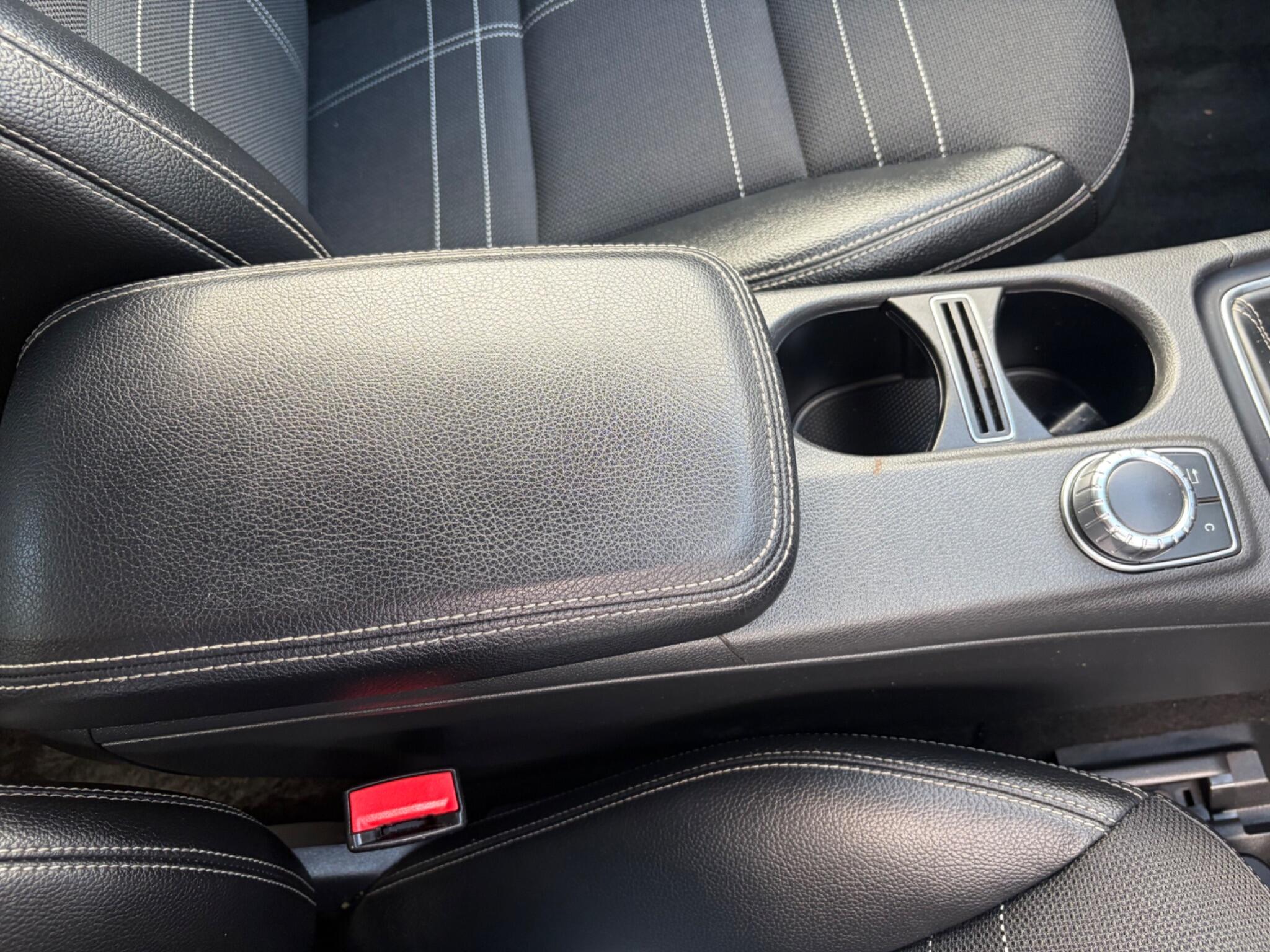Mercedes-Benz Cla view 52