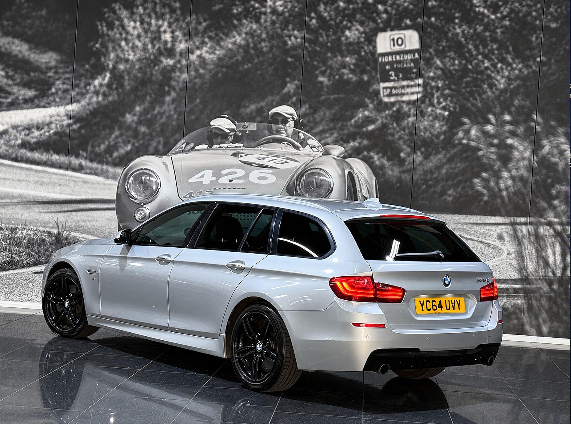 BMW 5 Series view 3