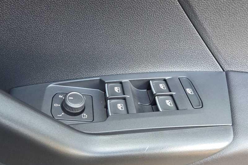 Volkswagen T-Cross view 16