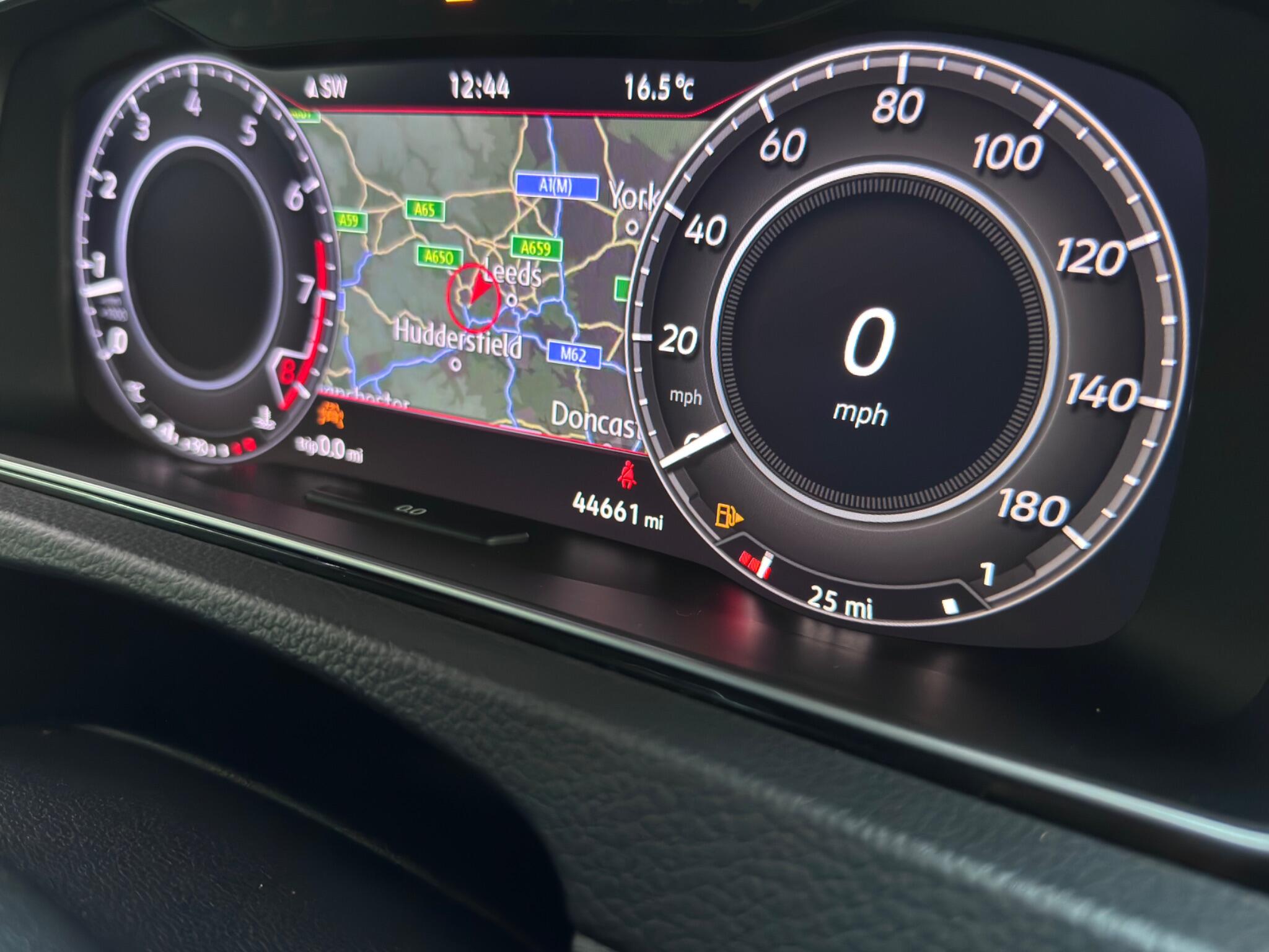 Volkswagen Golf view 10