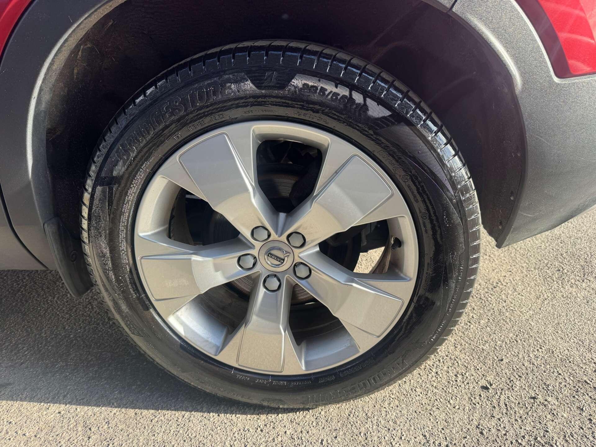 Volvo XC40 view 37