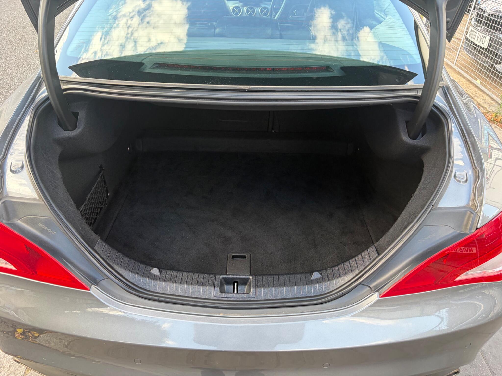 Mercedes-Benz Cla view 64