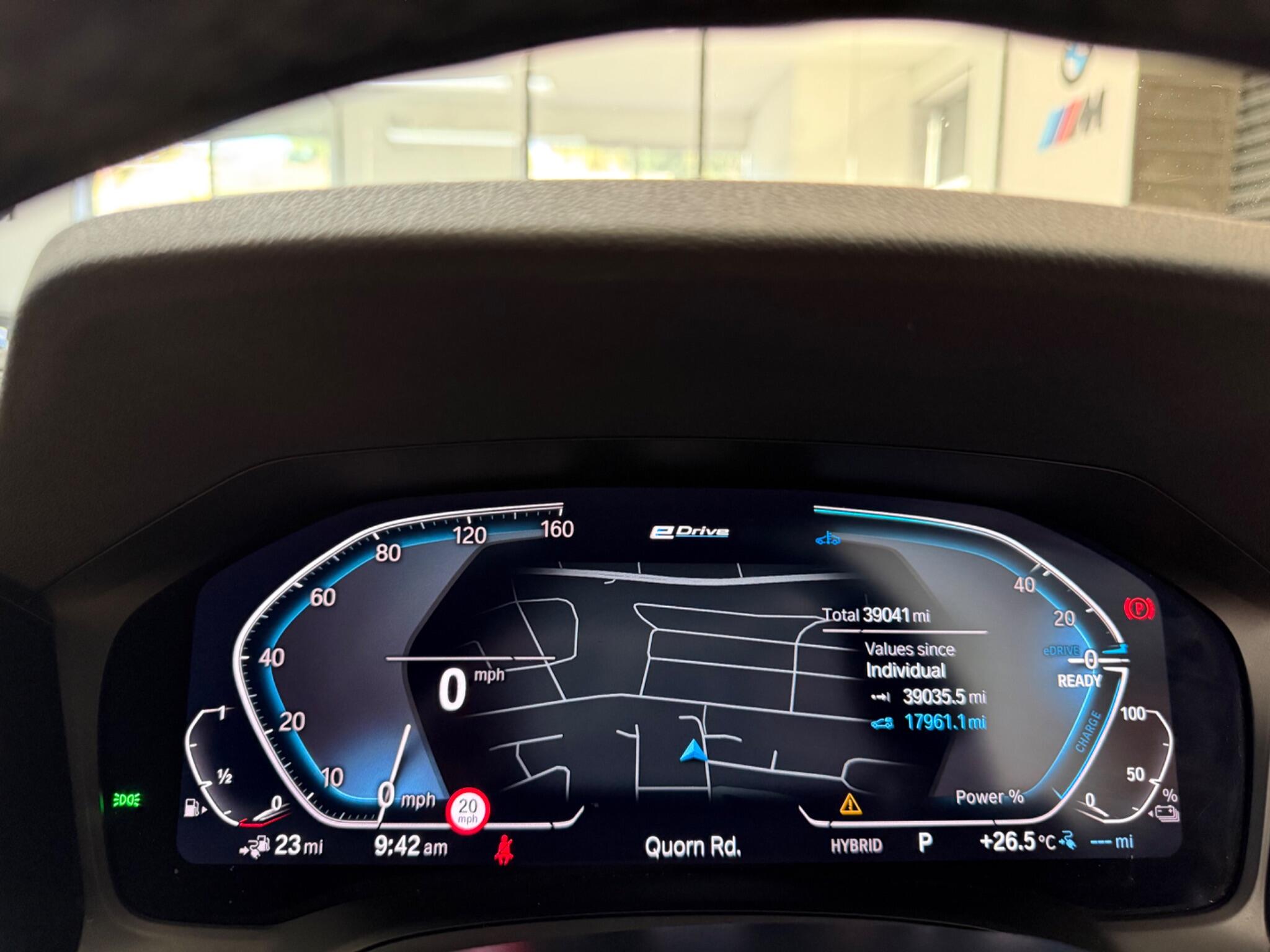 BMW 3 Series view 32