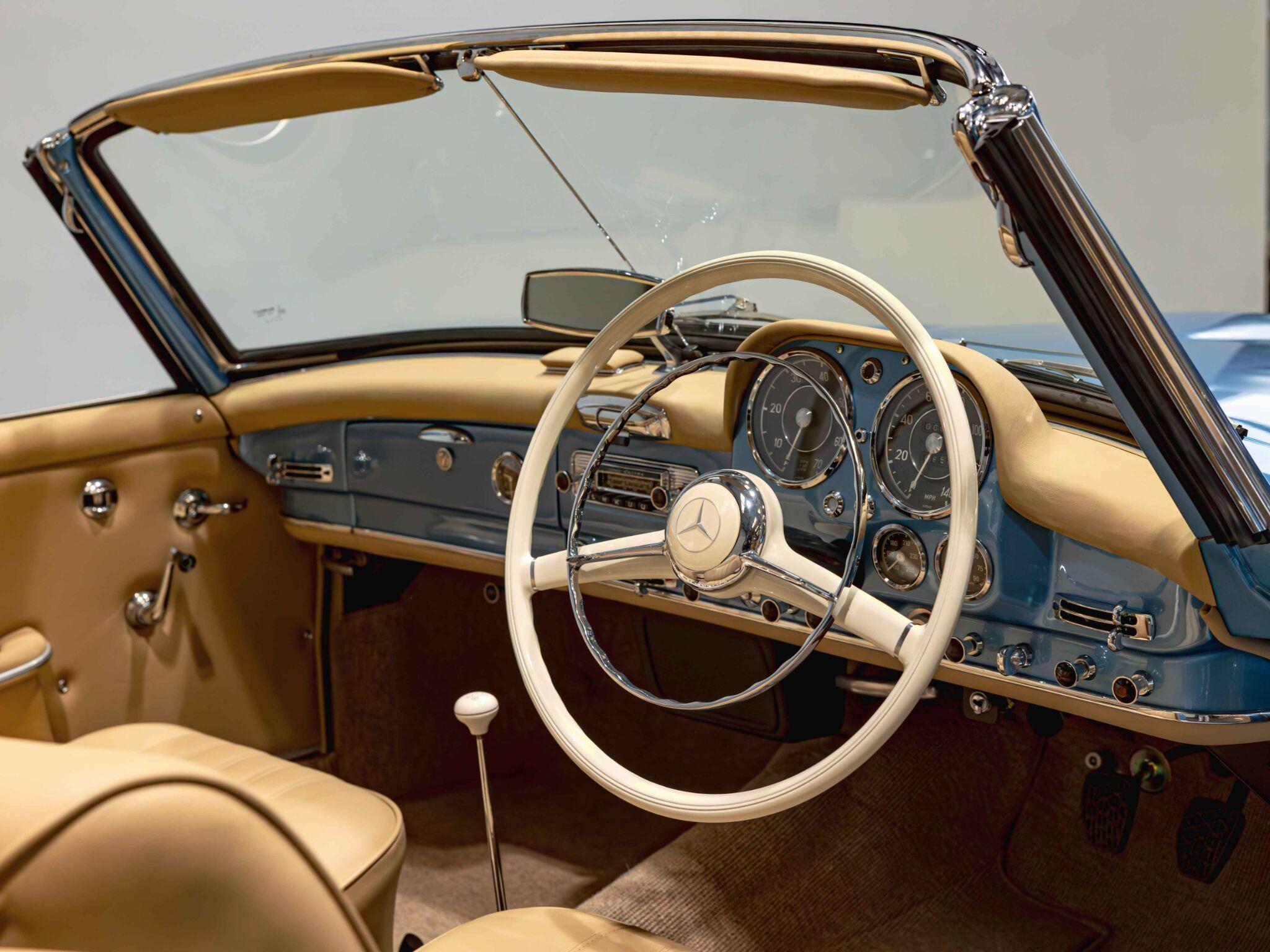 Mercedes-Benz 190 SL view 26