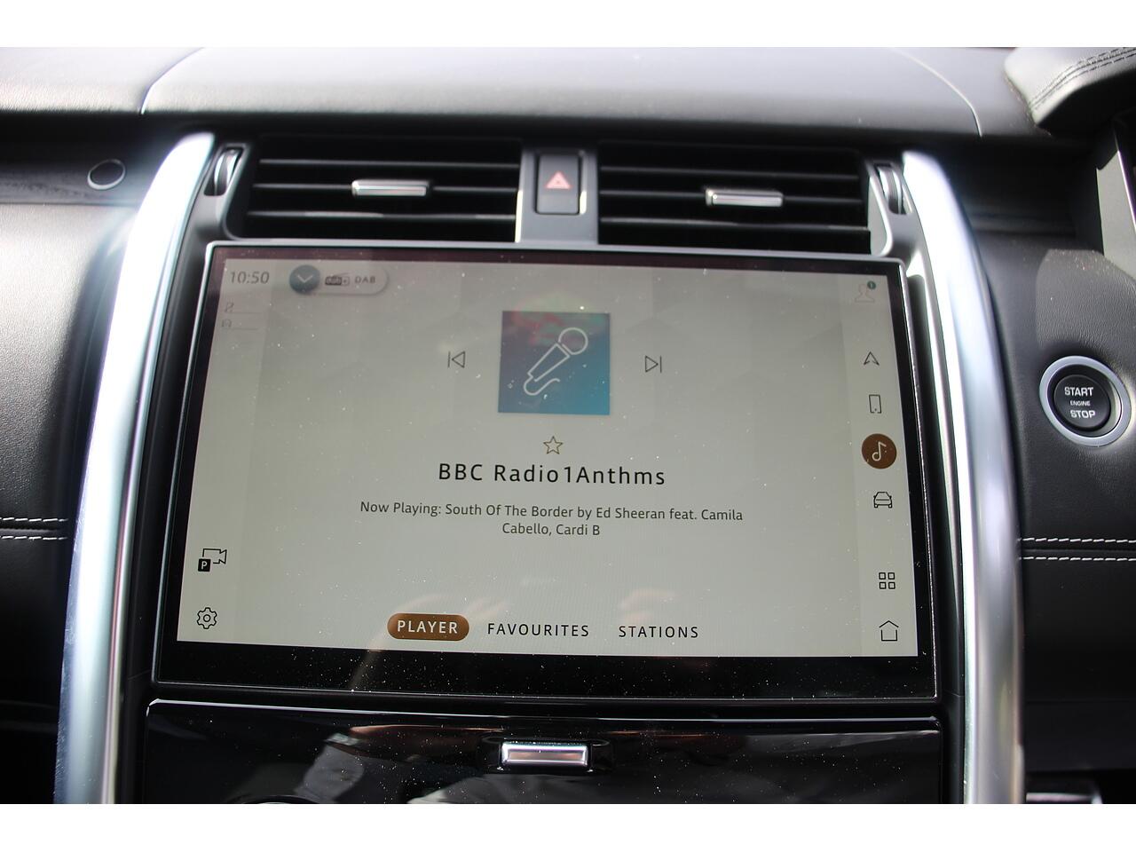 Land Rover Discovery view 34