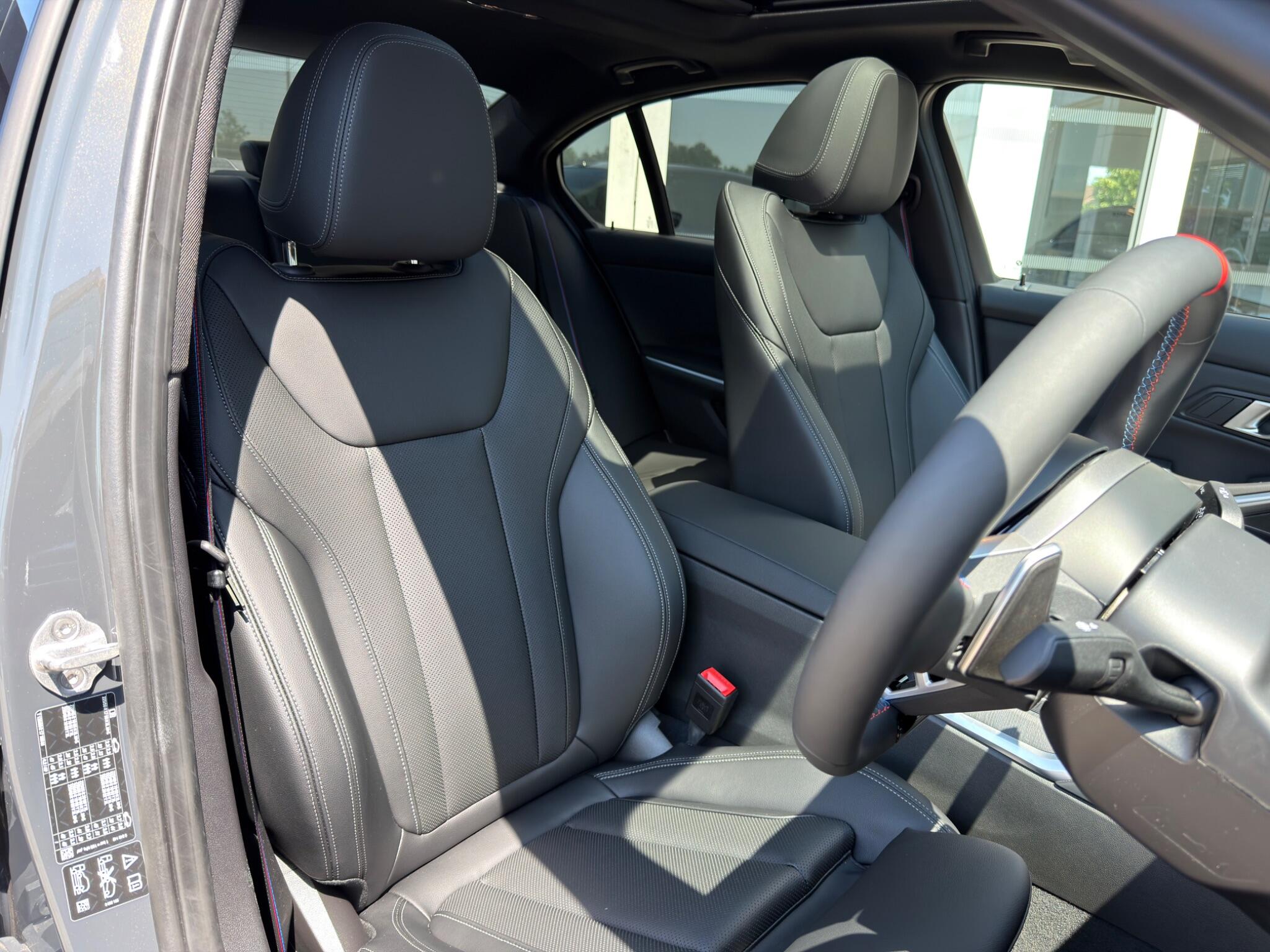 BMW 3 Series view 9