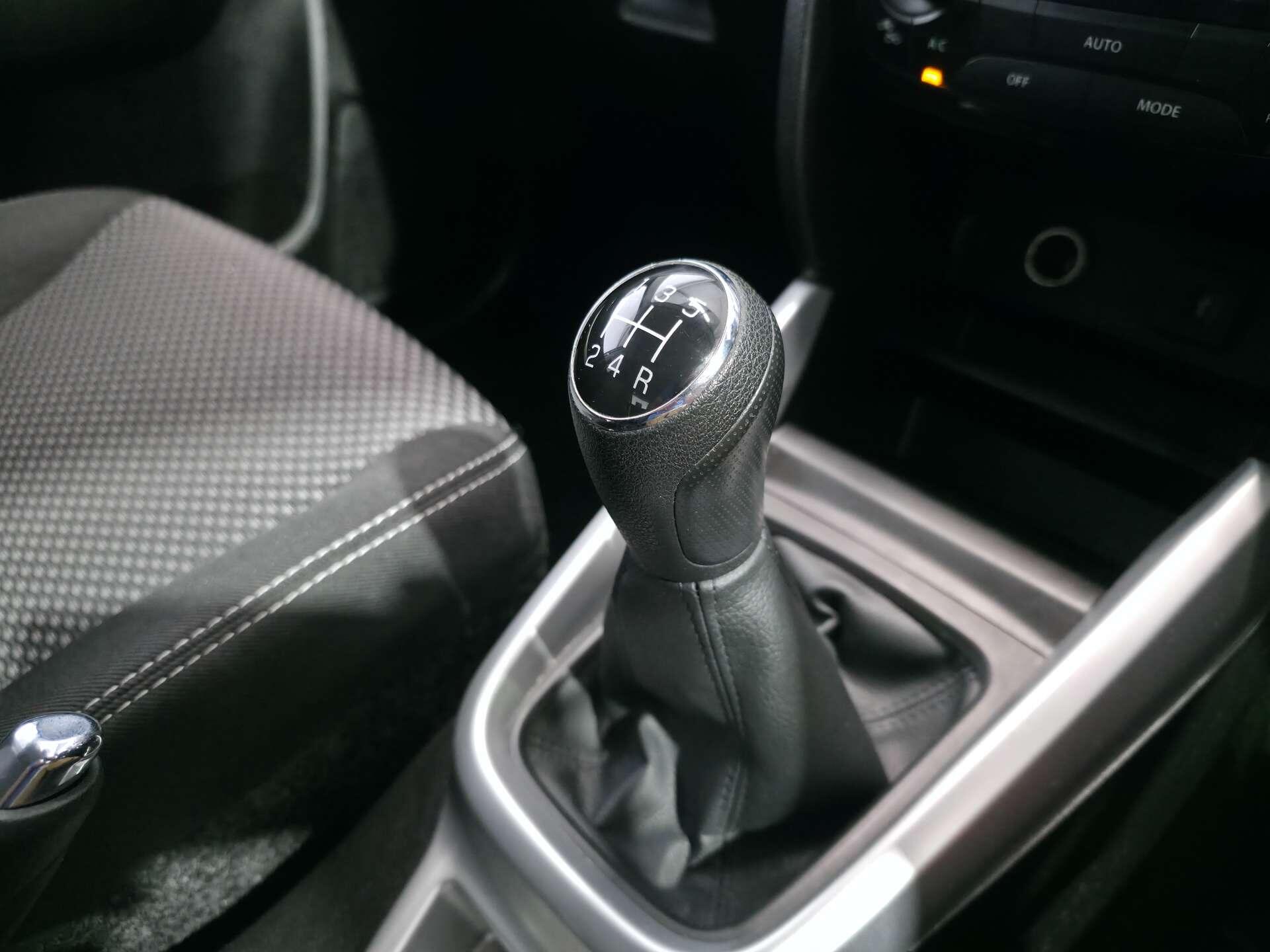 Suzuki Vitara view 32