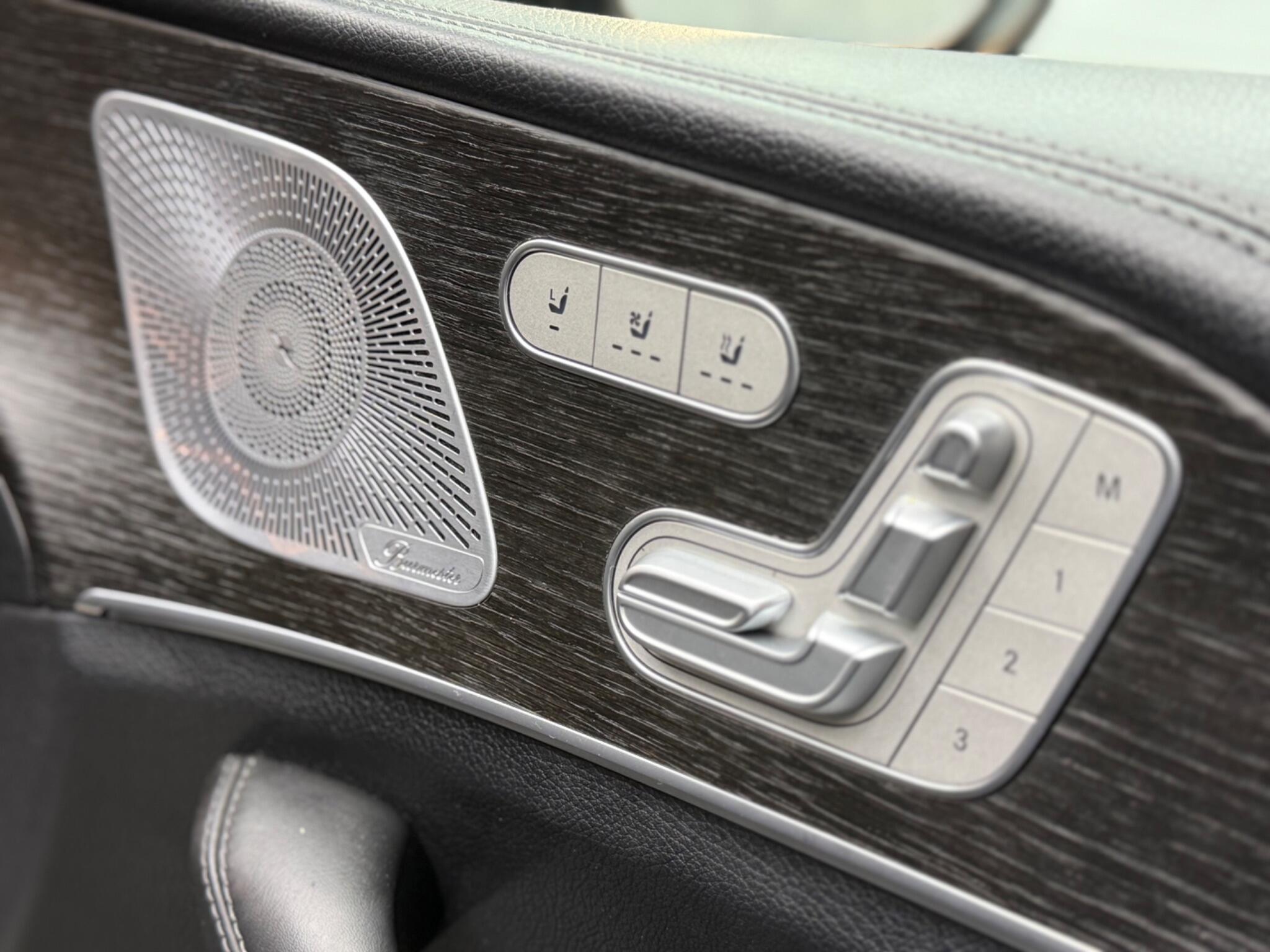 Mercedes-Benz Gle view 24
