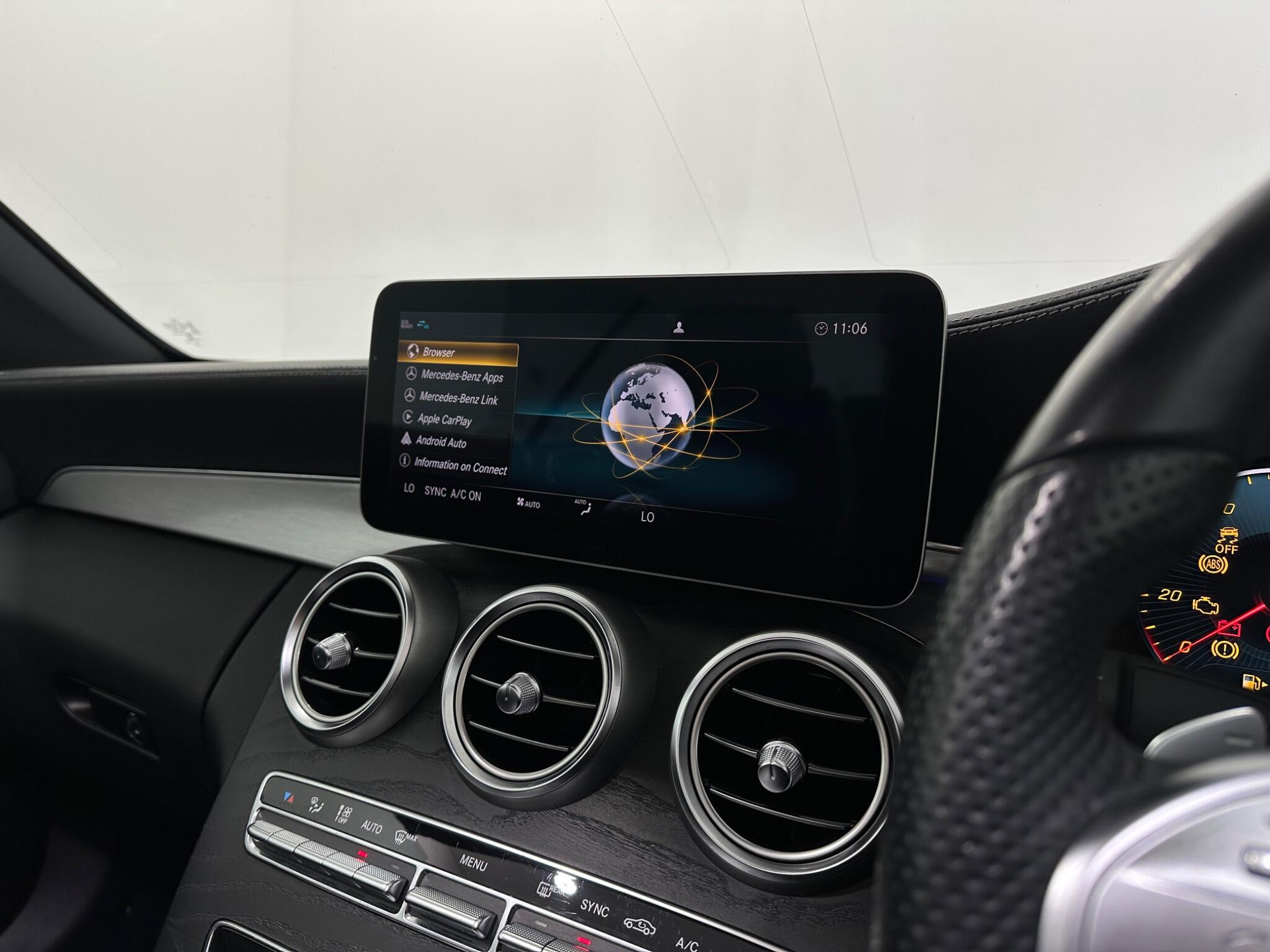 Mercedes-Benz C Class view 26